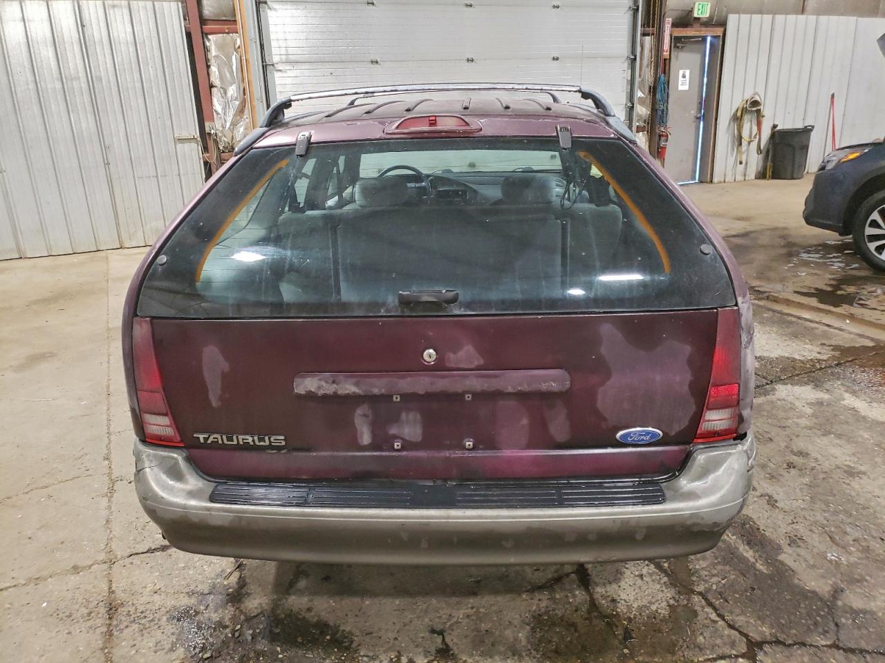 1992 Ford Taurus Gl Burgundy vin: 1FACP57U3NG198656