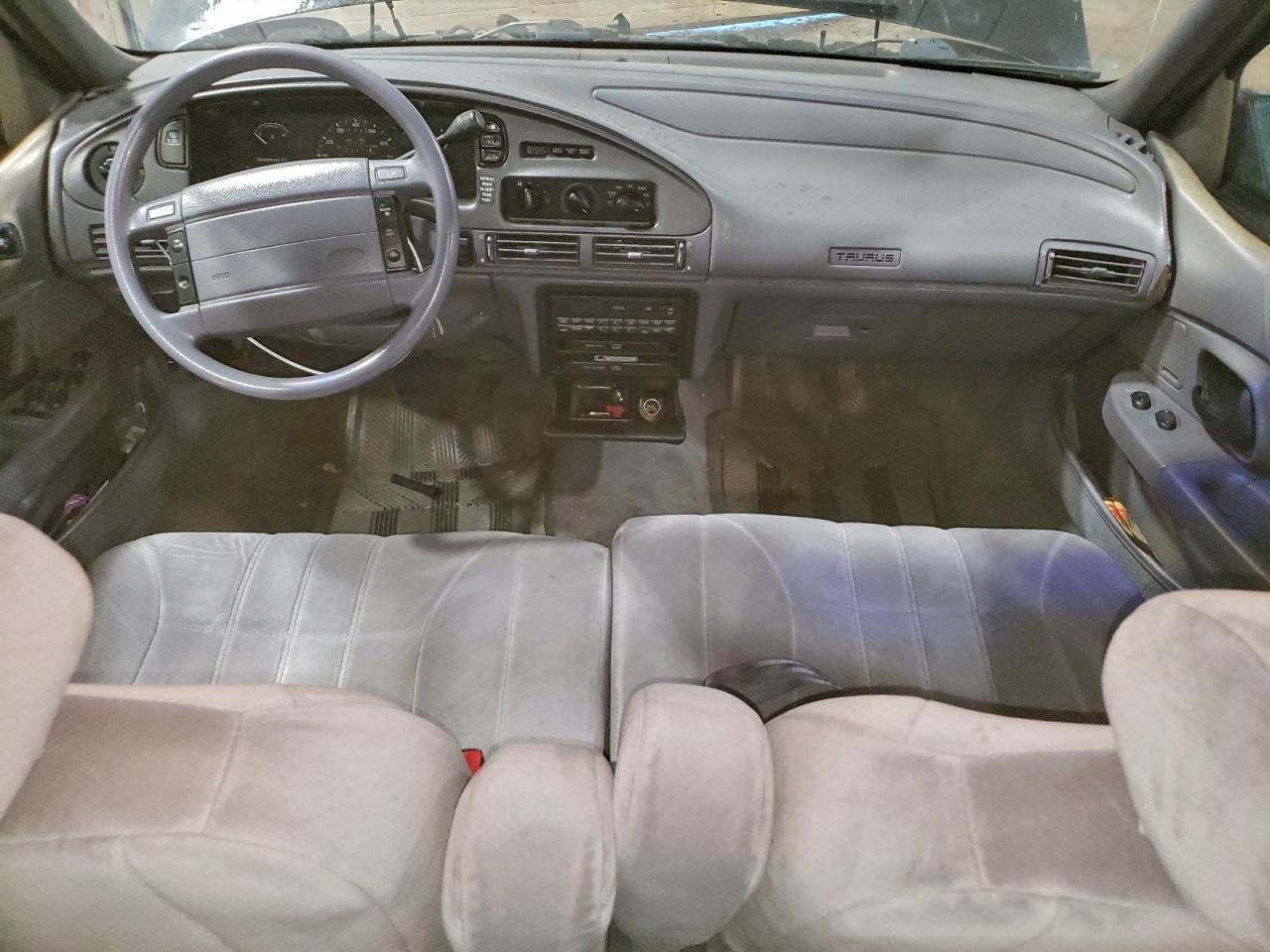 1992 Ford Taurus Gl Burgundy vin: 1FACP57U3NG198656
