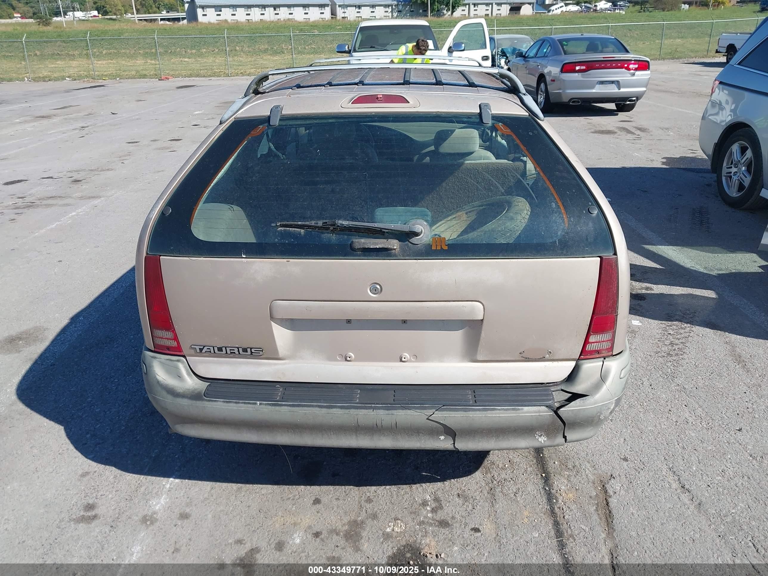 1992 Ford Taurus Gl Beige vin: 1FACP57U5NG180336