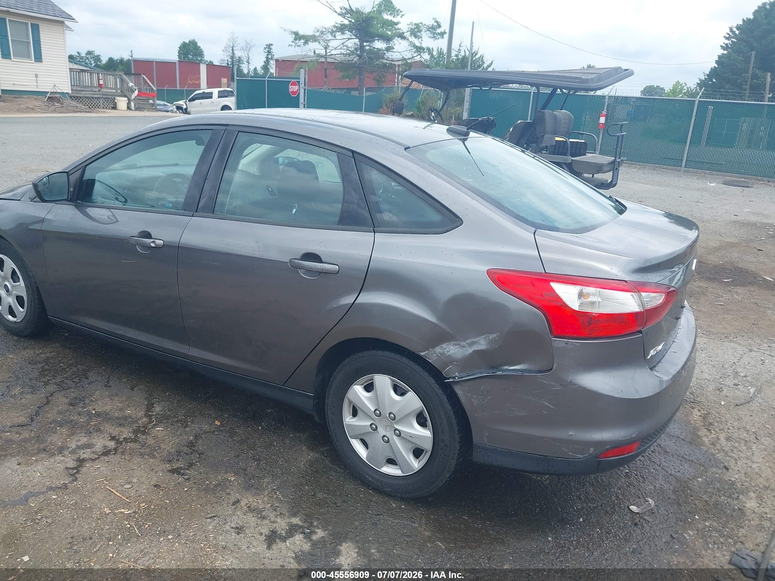 2013 Ford Focus S Gray vin: 1FADP3E20DL217972