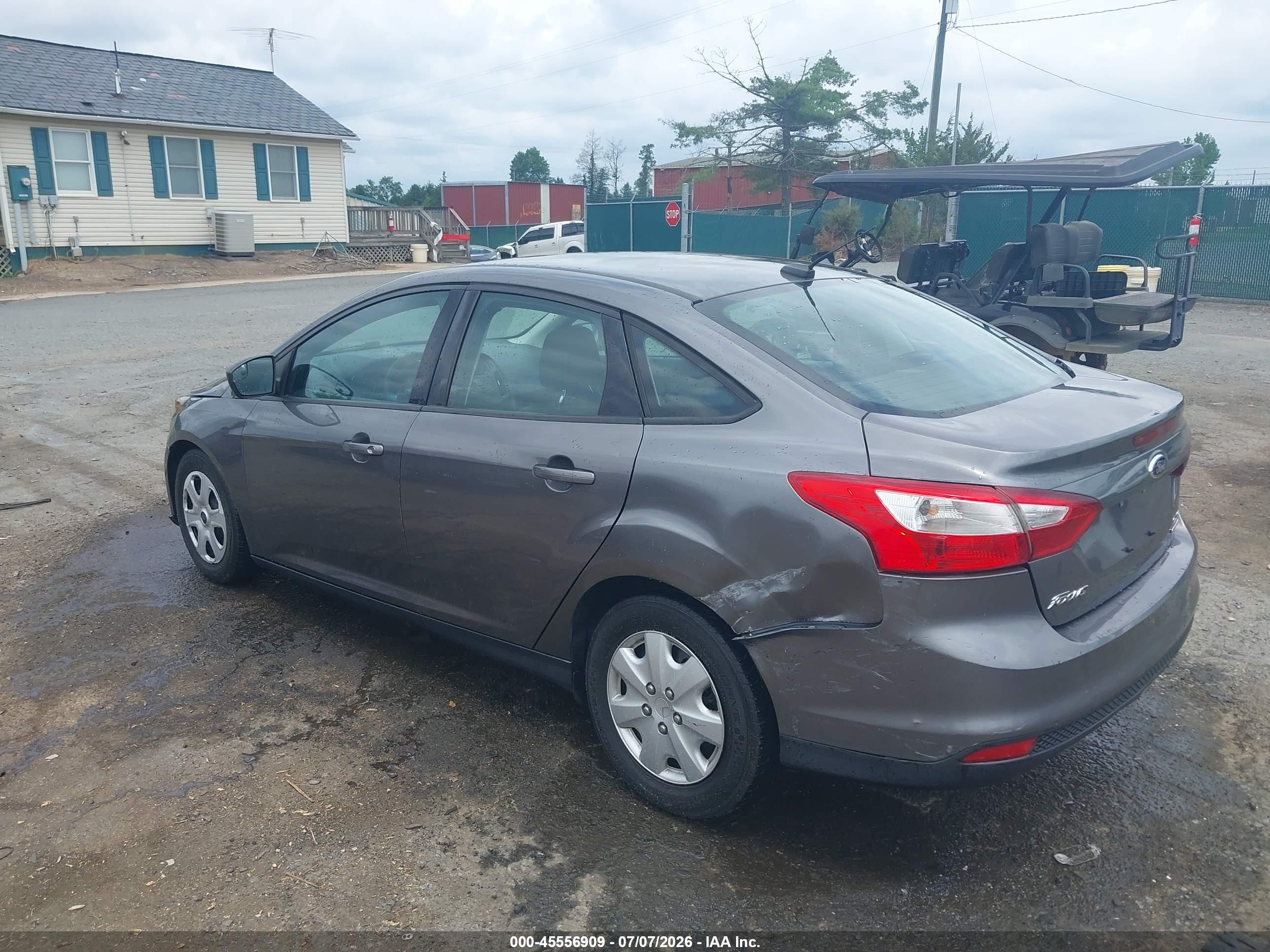 2013 Ford Focus S Gray vin: 1FADP3E20DL217972