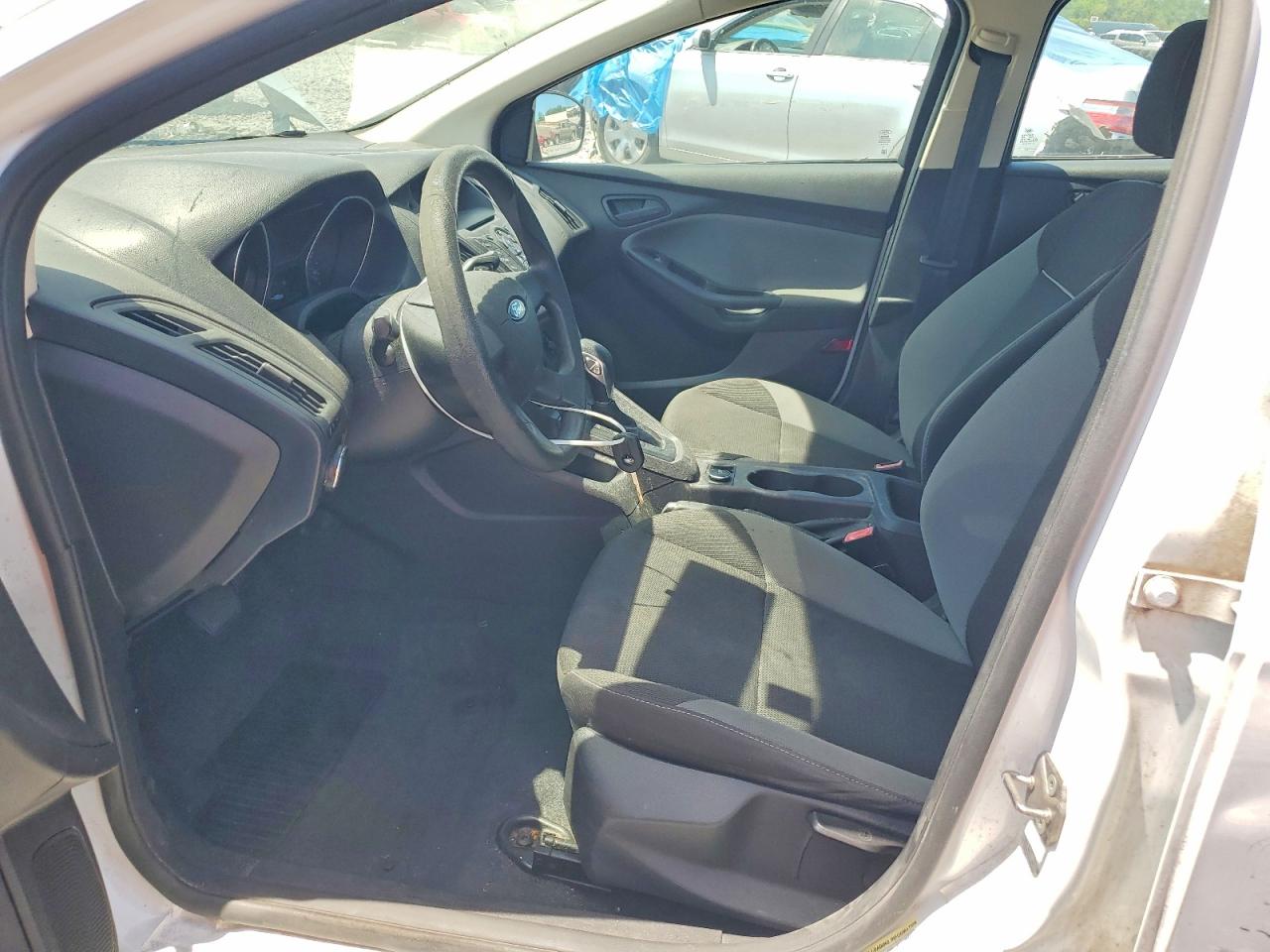 2013 Ford Focus S White vin: 1FADP3E20DL338081
