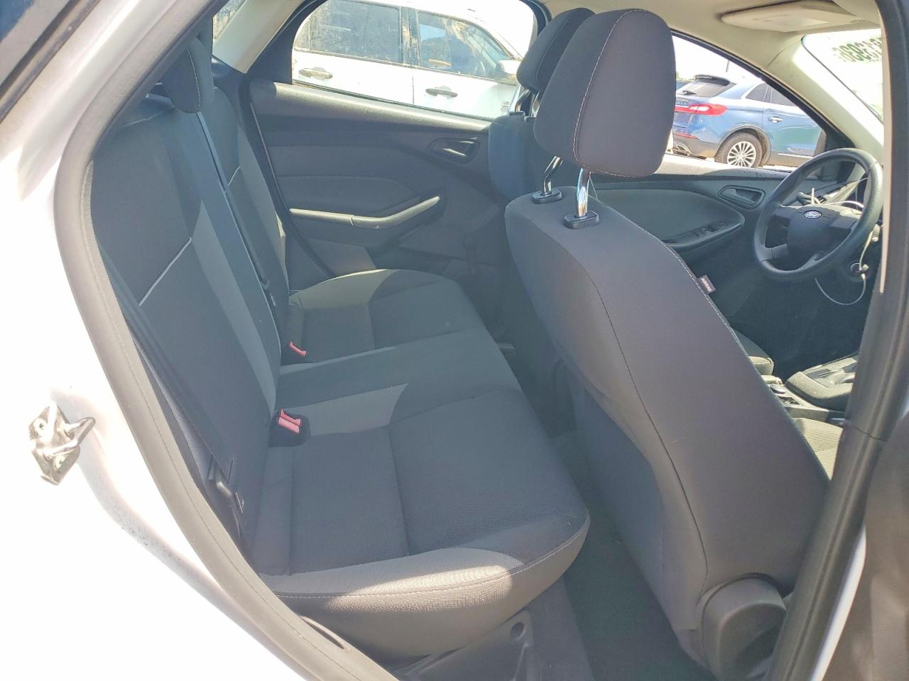 2013 Ford Focus S White vin: 1FADP3E20DL338081