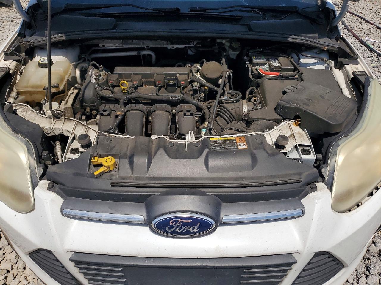 2013 Ford Focus S White vin: 1FADP3E20DL338081