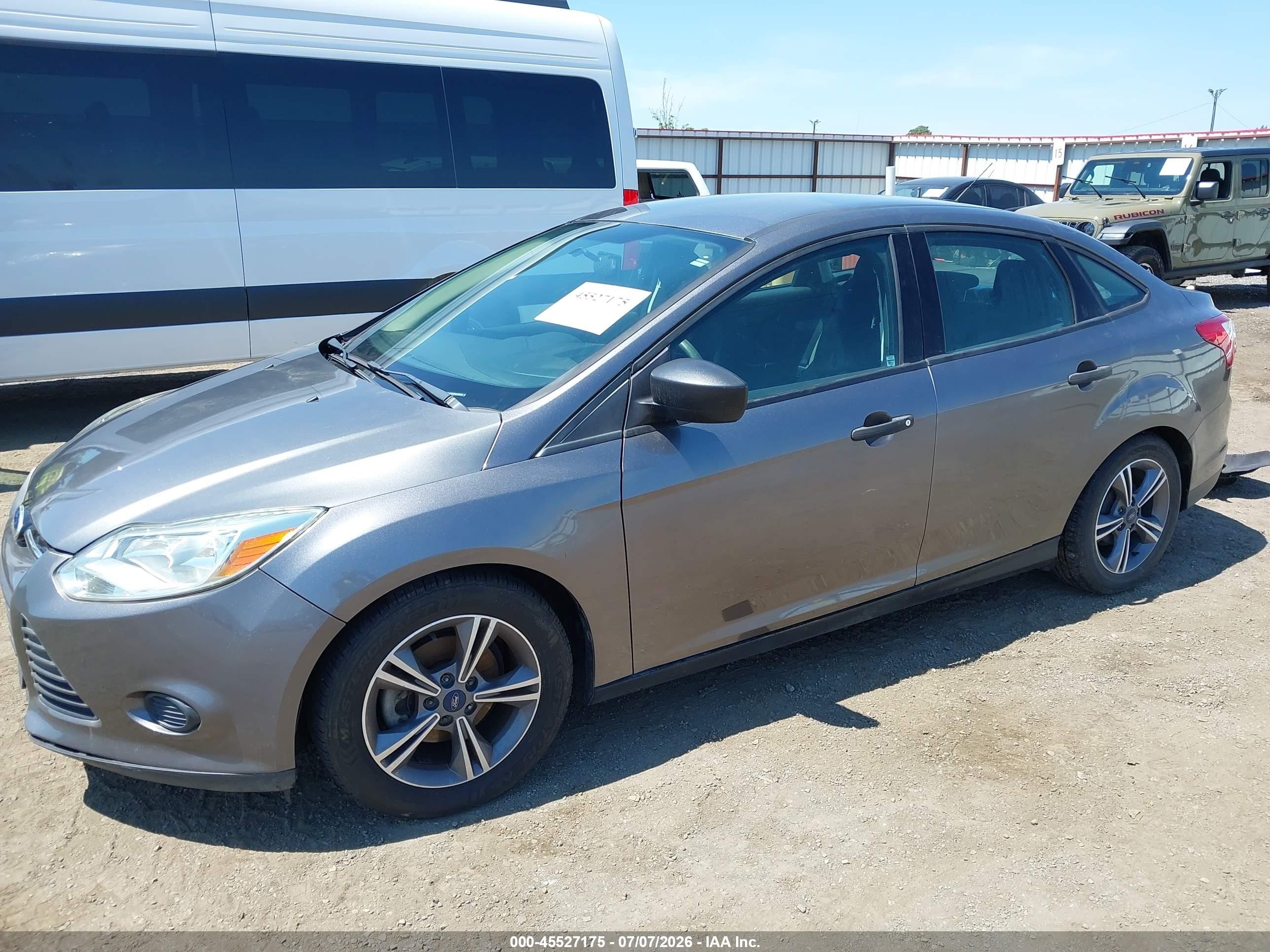 2014 Ford Focus S Gray vin: 1FADP3E20EL139436