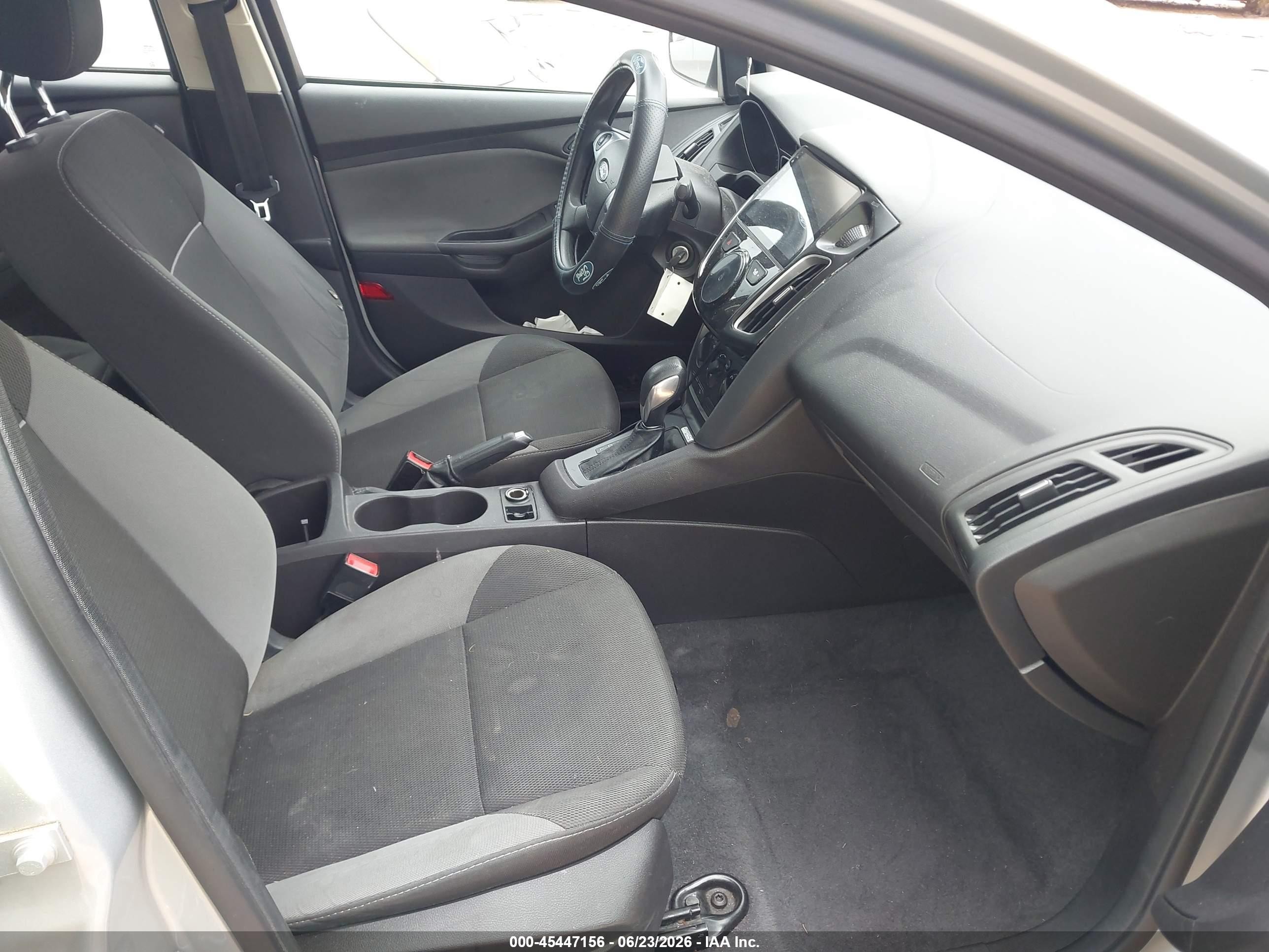 2014 Ford Focus S Silver vin: 1FADP3E20EL152834