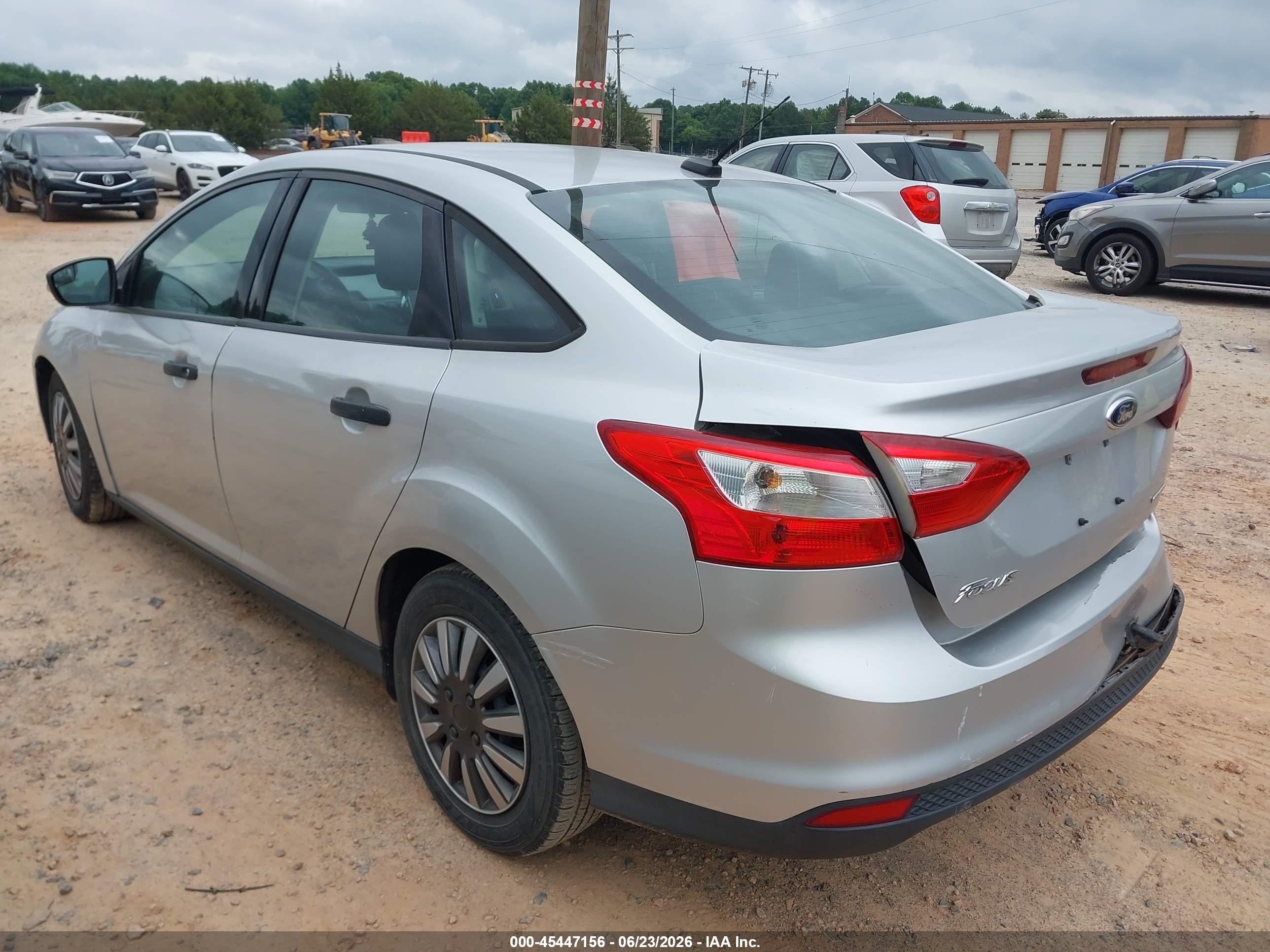 2014 Ford Focus S Silver vin: 1FADP3E20EL152834