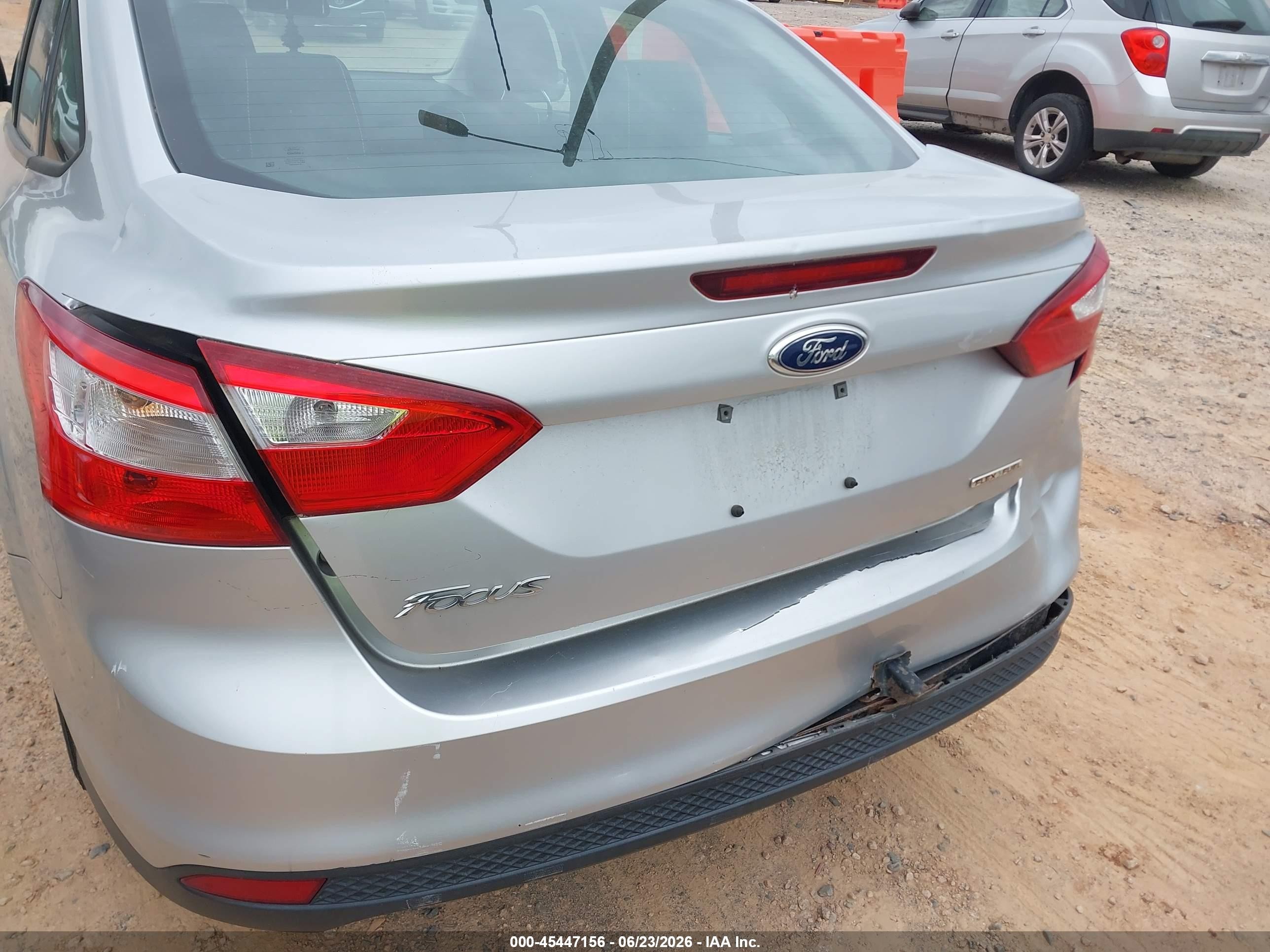 2014 Ford Focus S Silver vin: 1FADP3E20EL152834