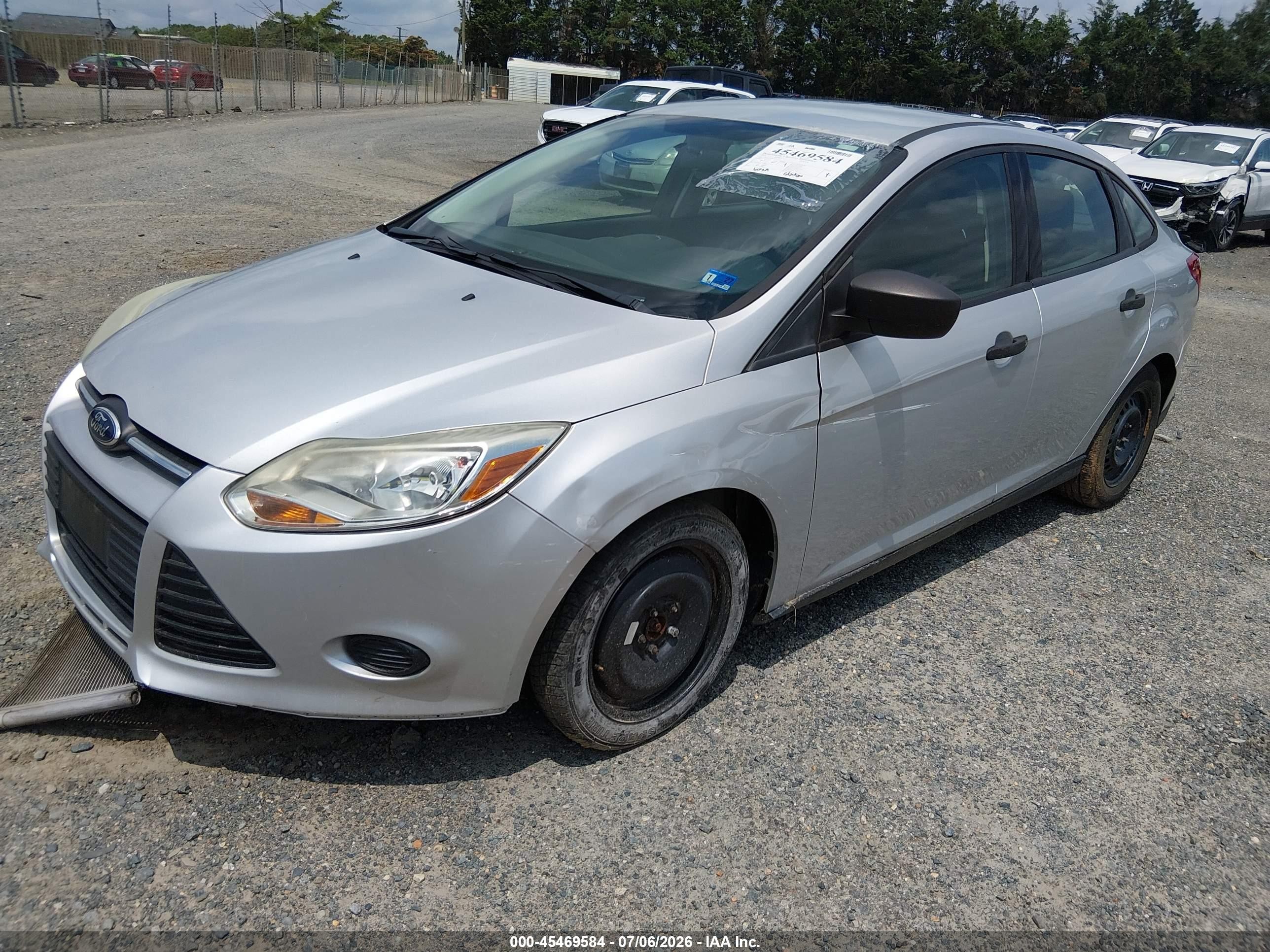 2014 Ford Focus S Silver vin: 1FADP3E20EL153451