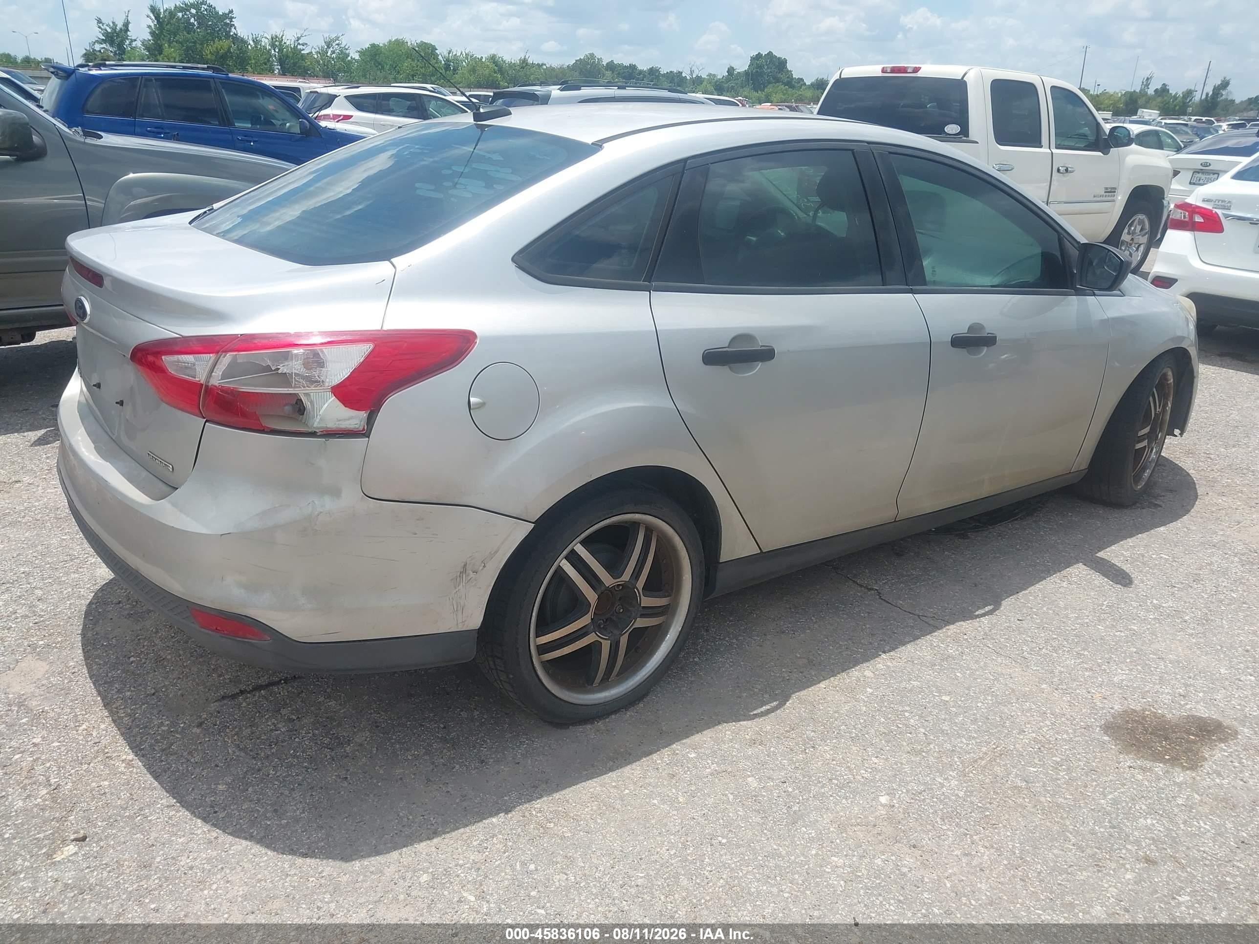 2014 Ford Focus S Silver vin: 1FADP3E20EL389954
