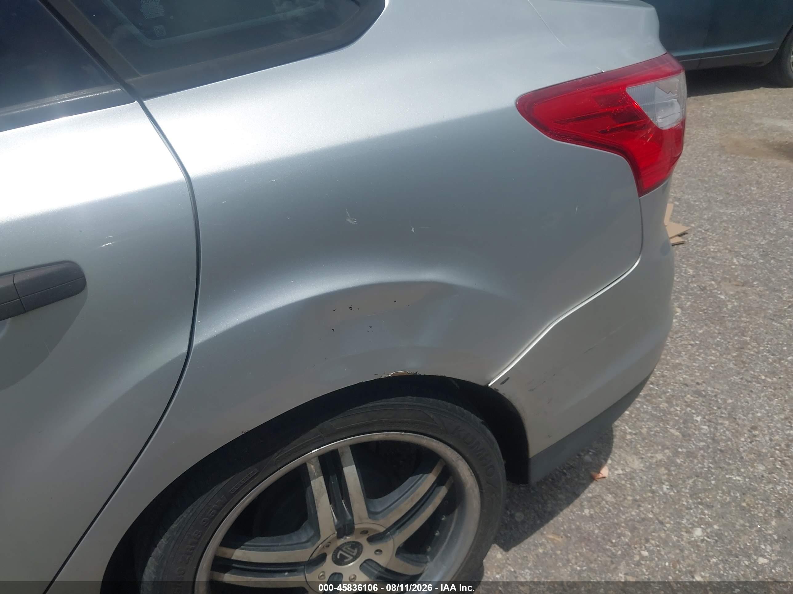 2014 Ford Focus S Silver vin: 1FADP3E20EL389954