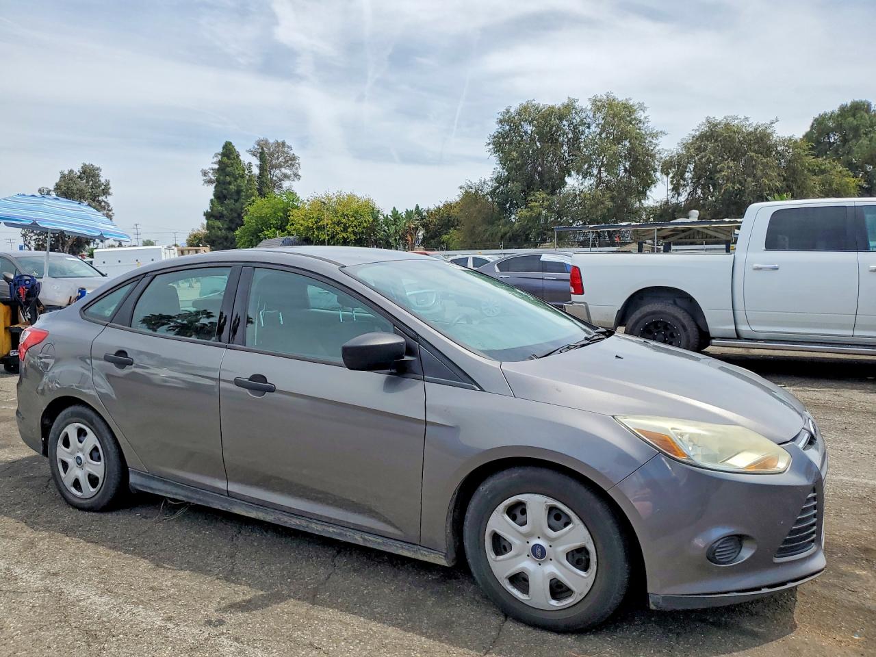 2014 Ford Focus S Gray vin: 1FADP3E20EL442684