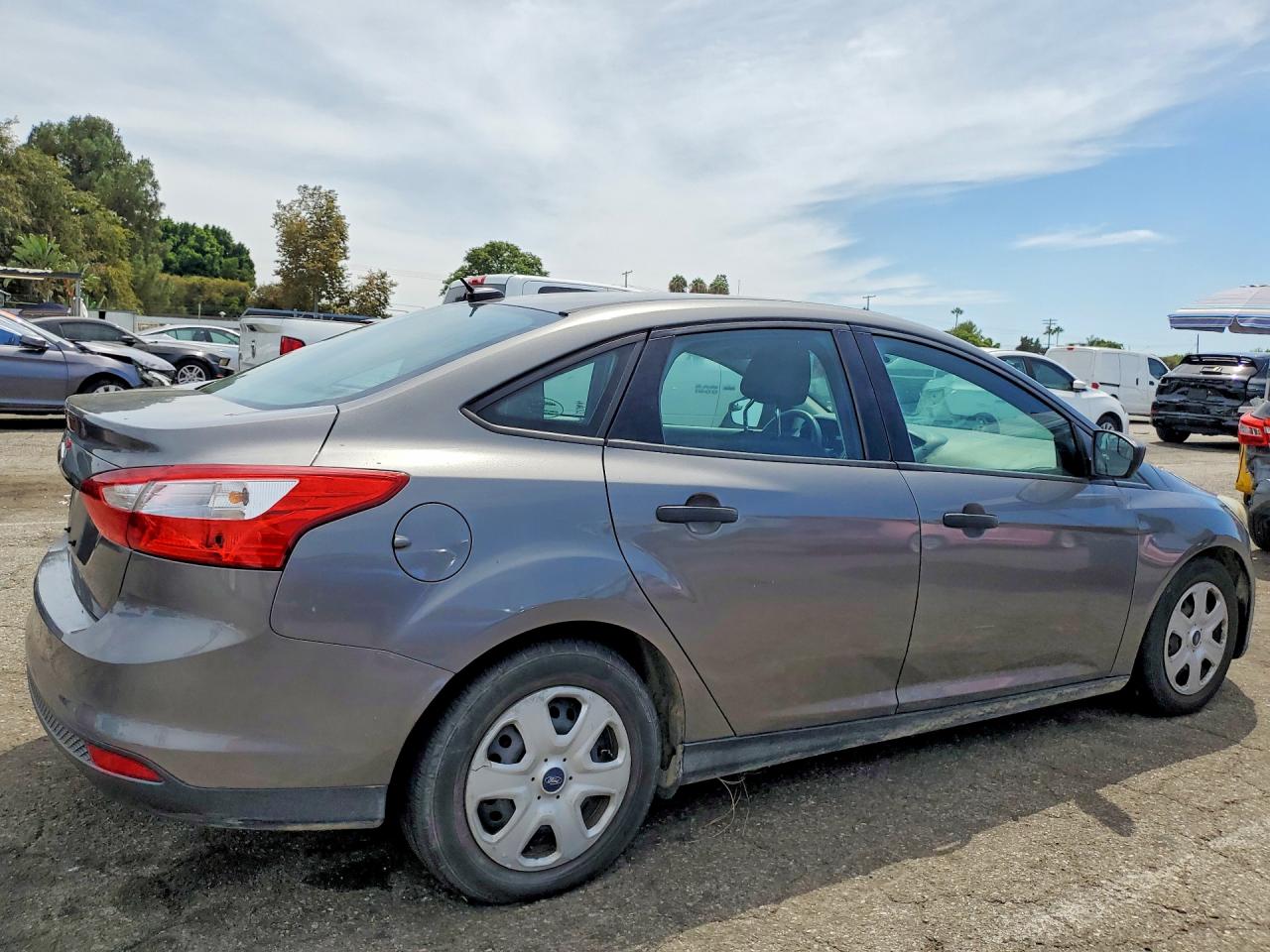2014 Ford Focus S Gray vin: 1FADP3E20EL442684