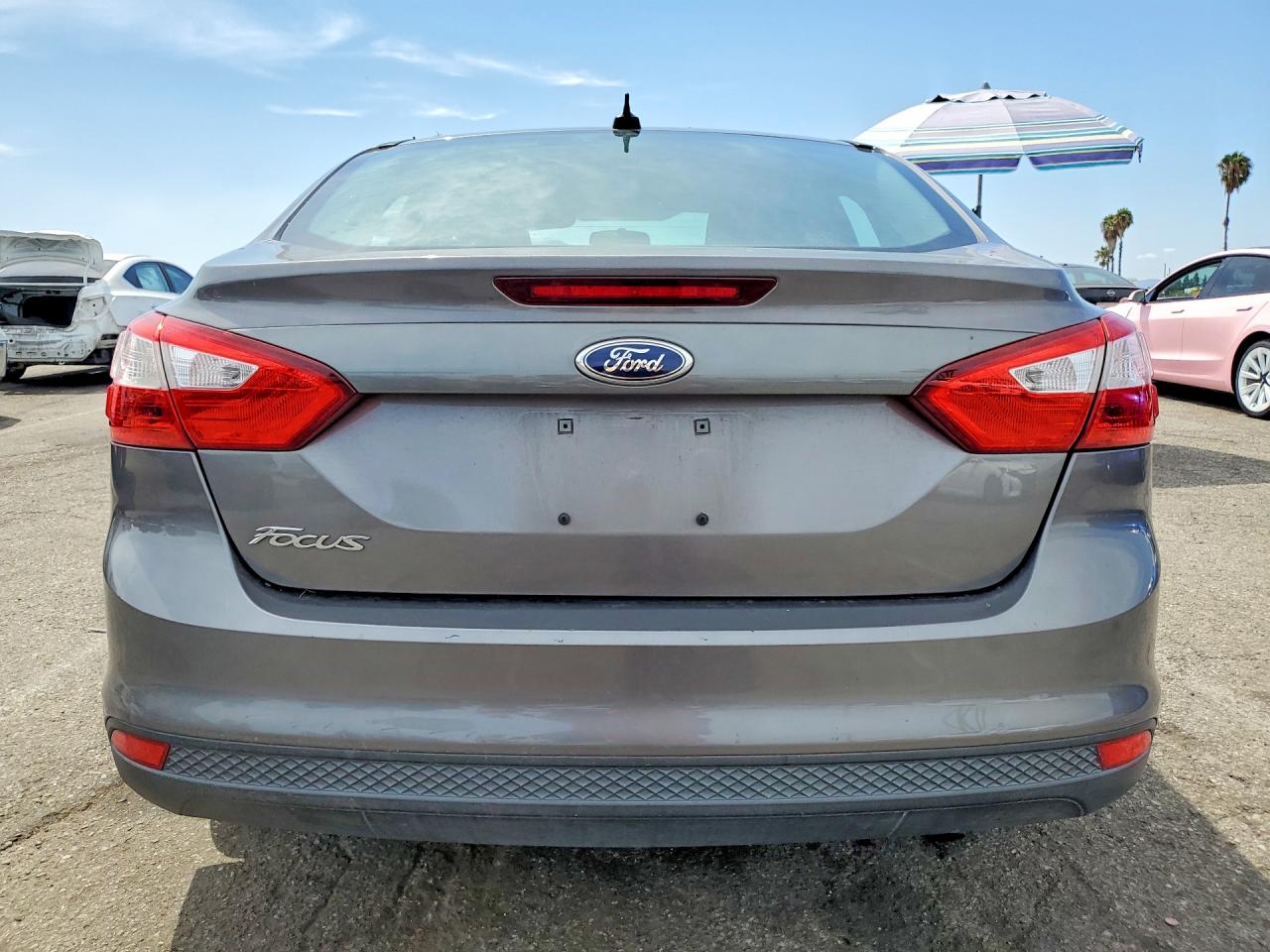 2014 Ford Focus S Gray vin: 1FADP3E20EL442684