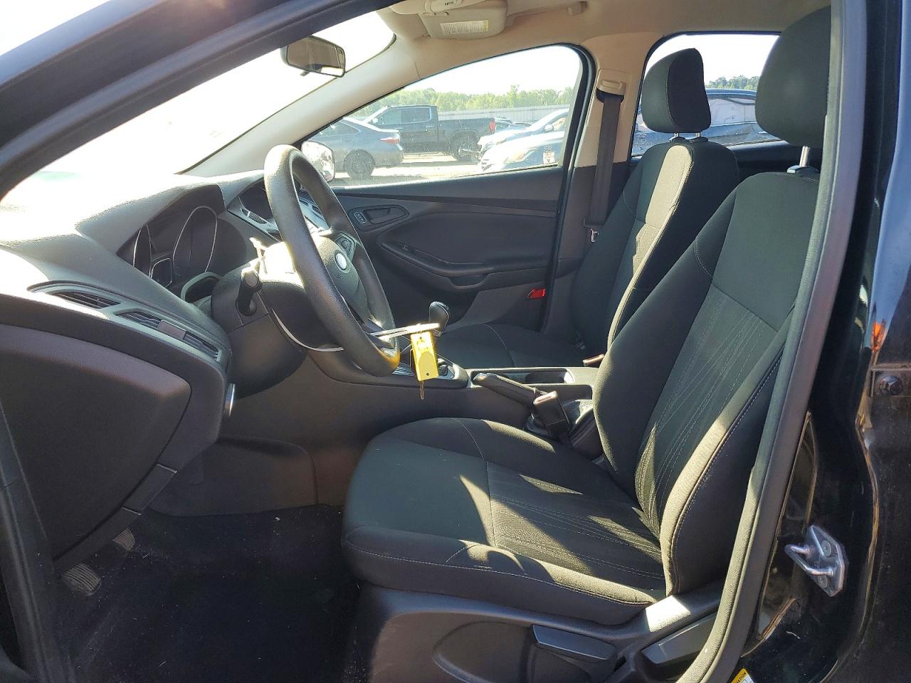 2015 Ford Focus S Черный vin: 1FADP3E20FL300076