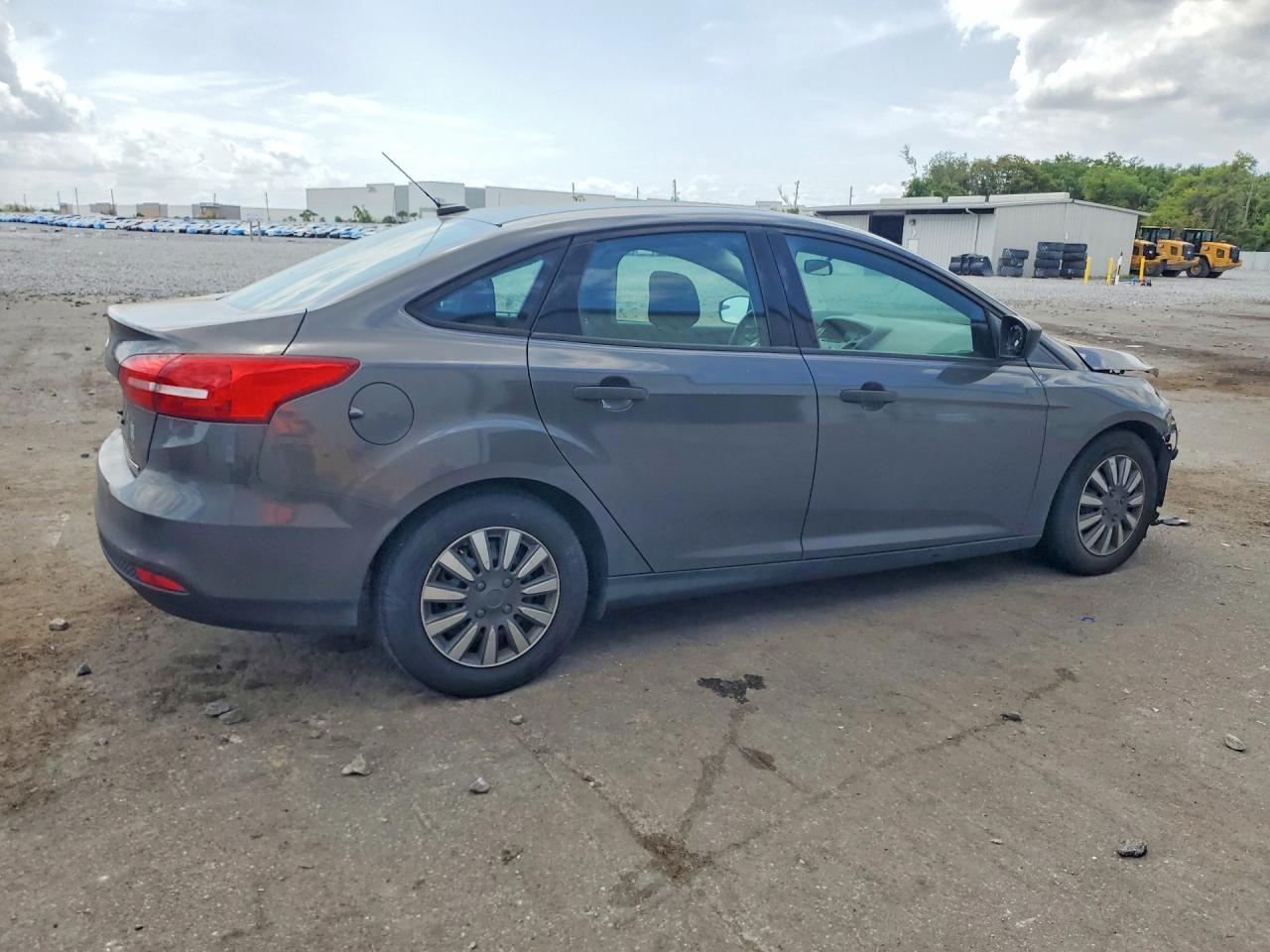 2015 Ford Focus S Gray vin: 1FADP3E20FL311739