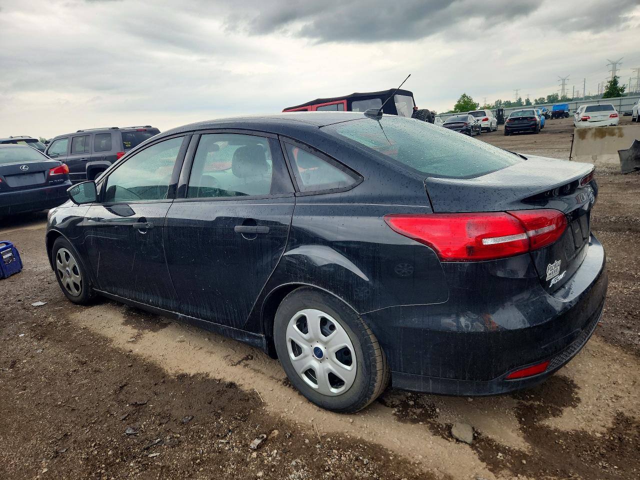 2015 Ford Focus Black vin: 1FADP3E20FL312325
