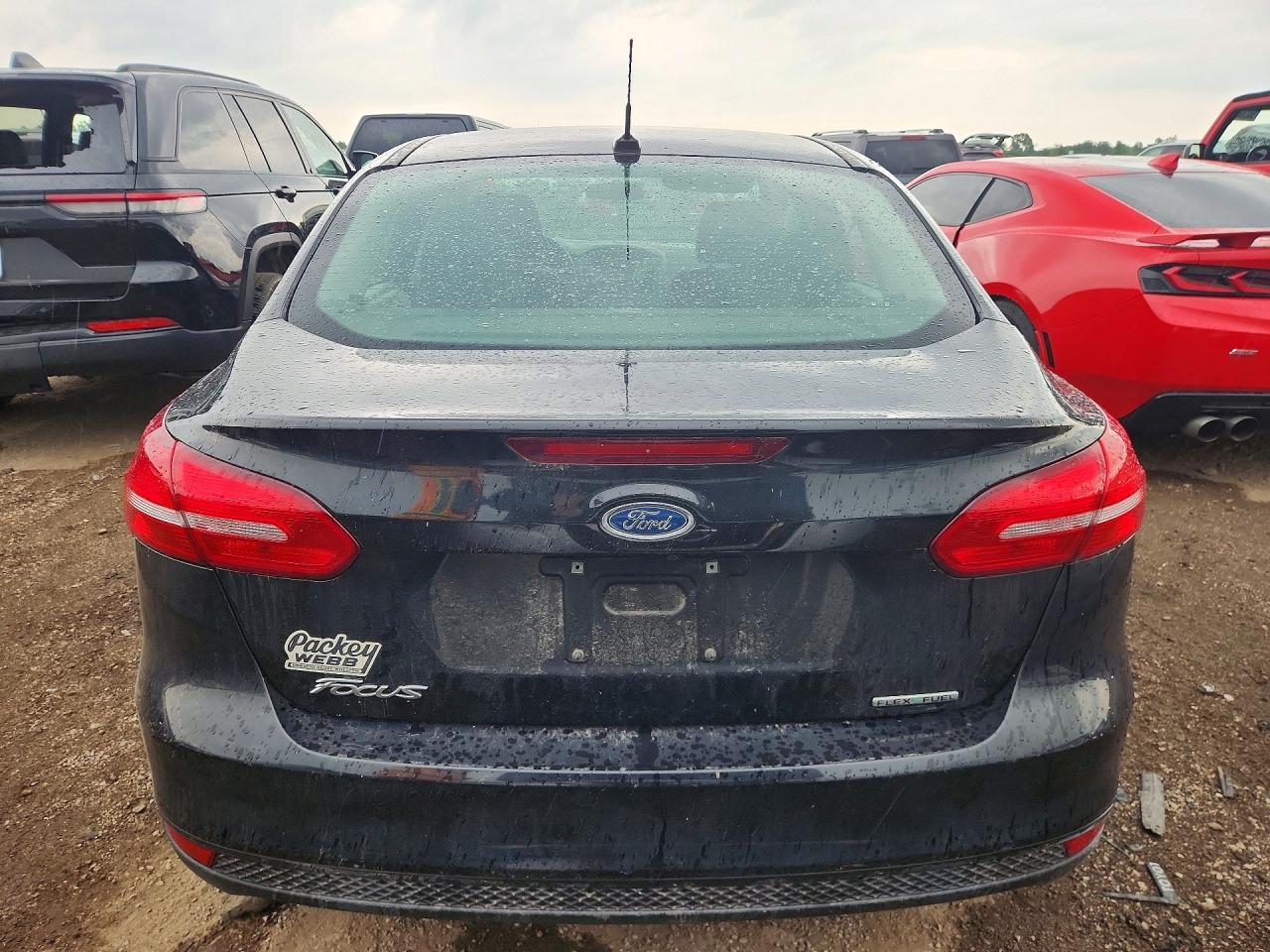 2015 Ford Focus Black vin: 1FADP3E20FL312325
