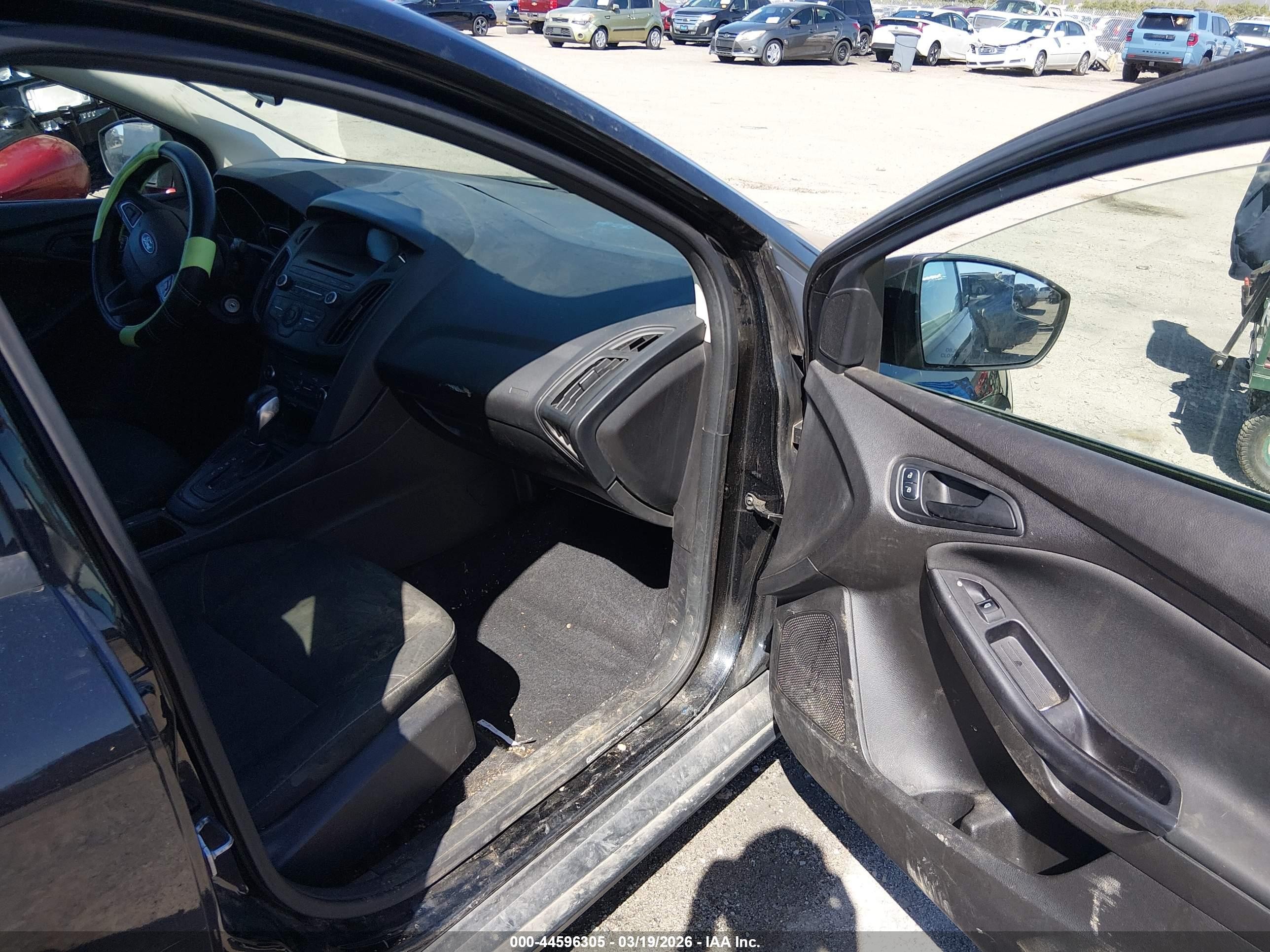 2015 Ford Focus S Black vin: 1FADP3E20FL376252