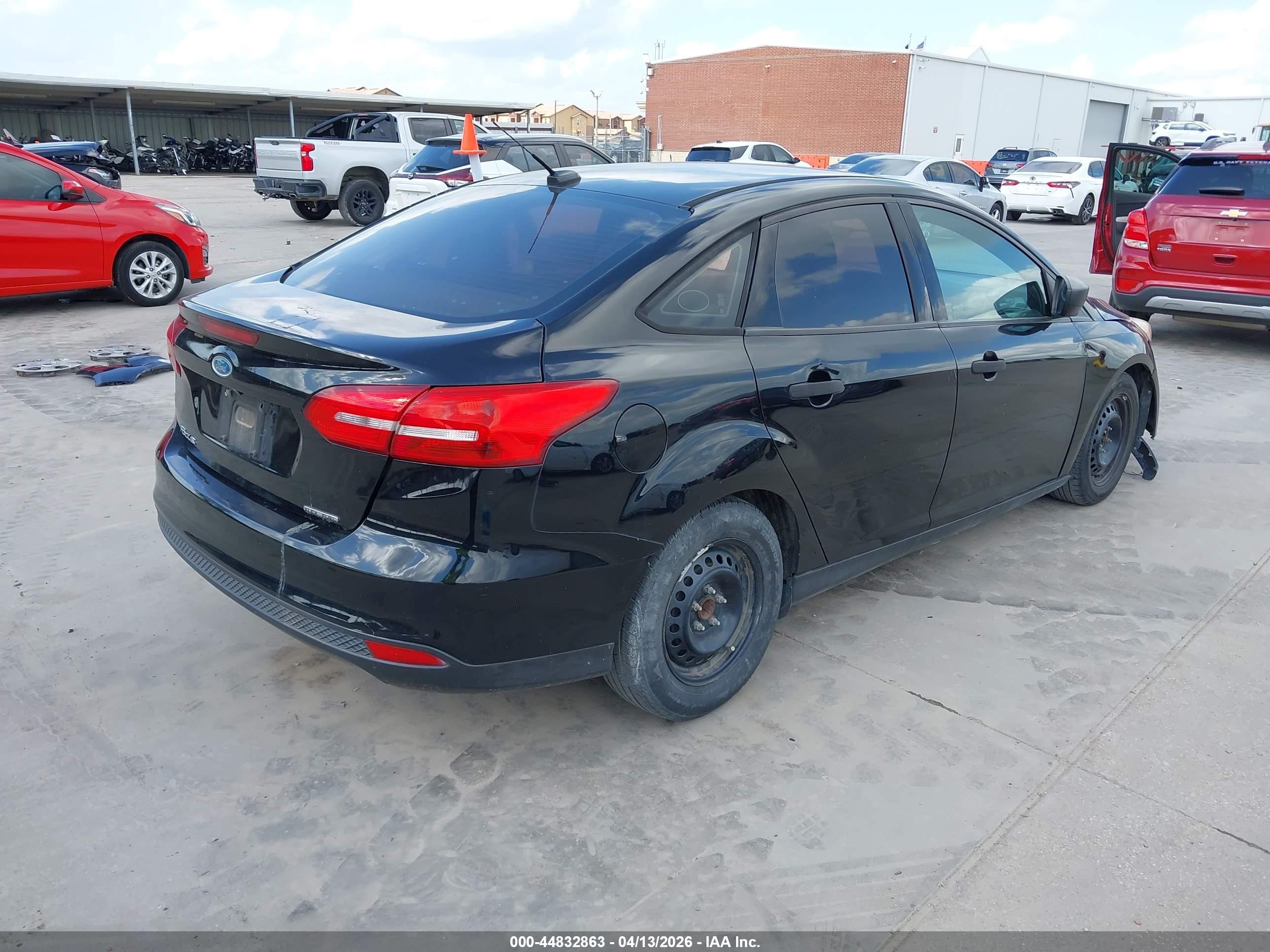 2016 Ford Focus S Black vin: 1FADP3E20GL387186