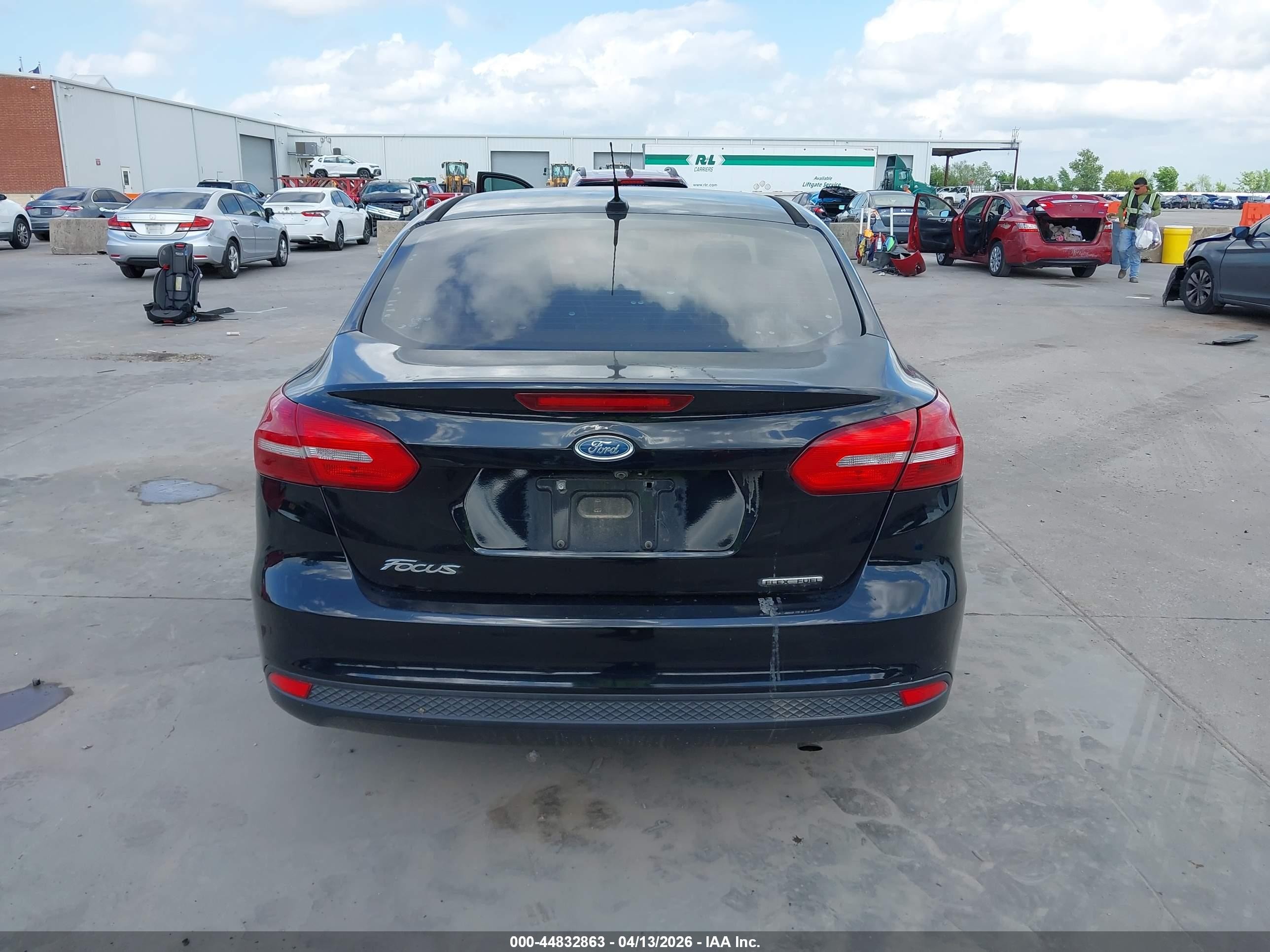 2016 Ford Focus S Black vin: 1FADP3E20GL387186