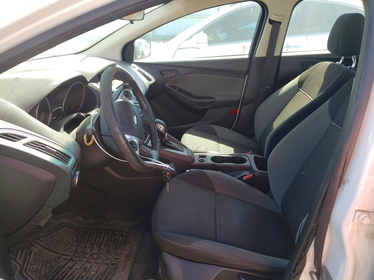 2014 Ford Focus S Белый vin: 1FADP3E21EL150784