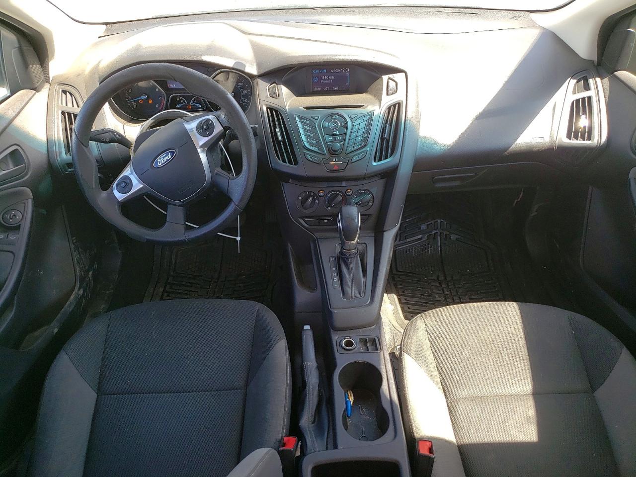 2014 Ford Focus S Белый vin: 1FADP3E21EL150784