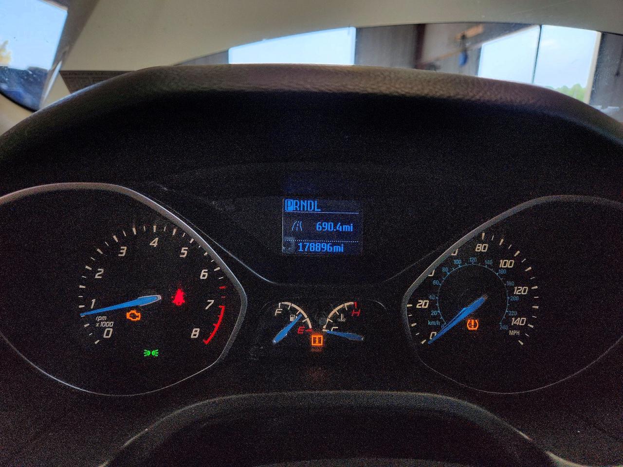 2014 Ford Focus S White vin: 1FADP3E21EL238816