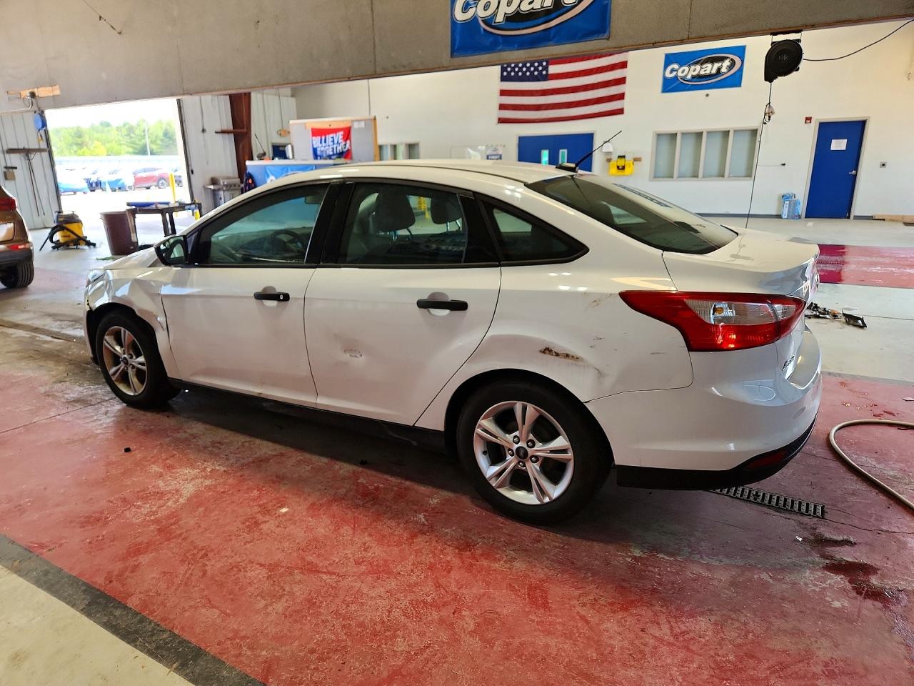 2014 Ford Focus S White vin: 1FADP3E21EL238816