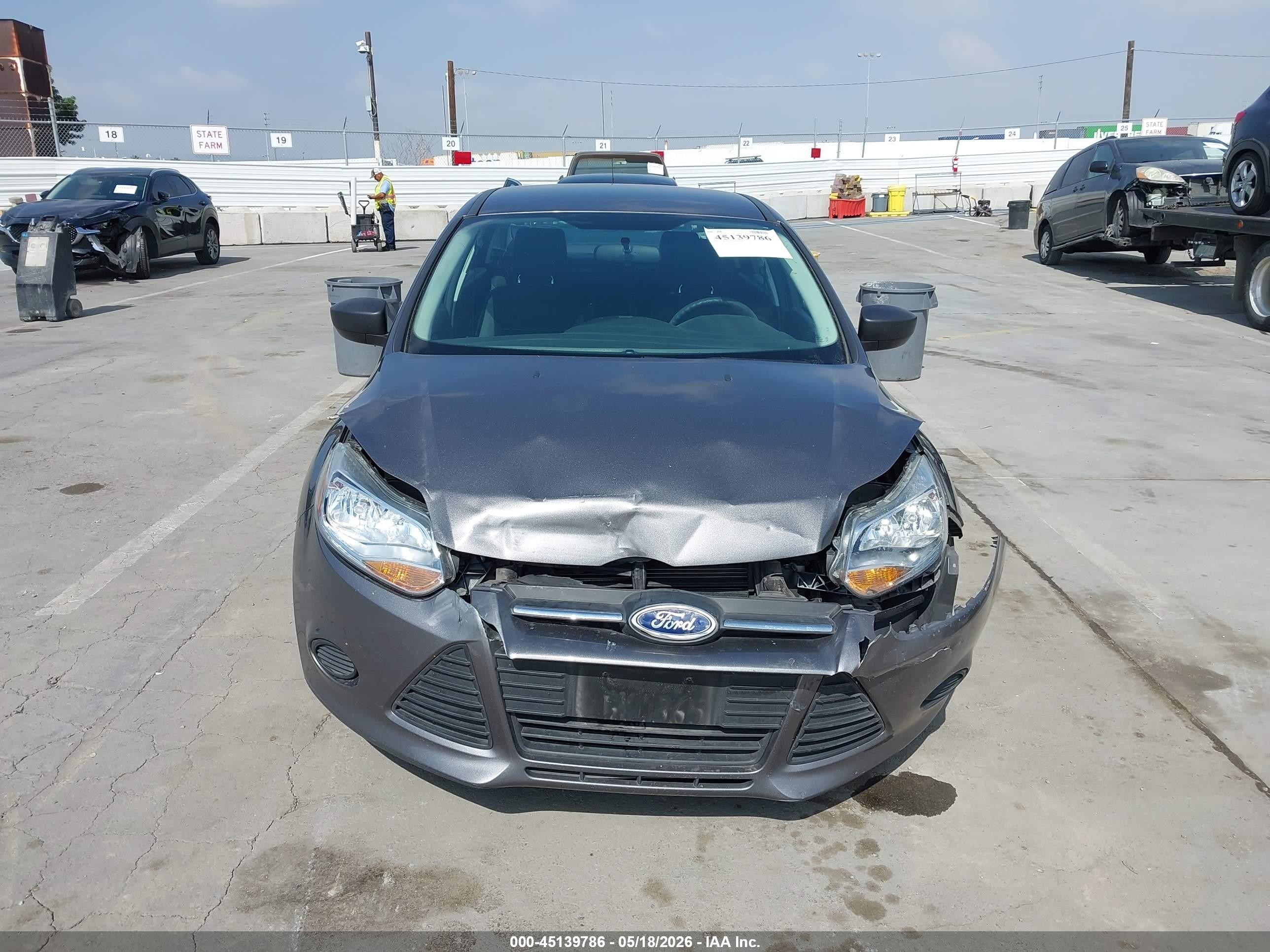 2014 Ford Focus S Серый vin: 1FADP3E21EL341489
