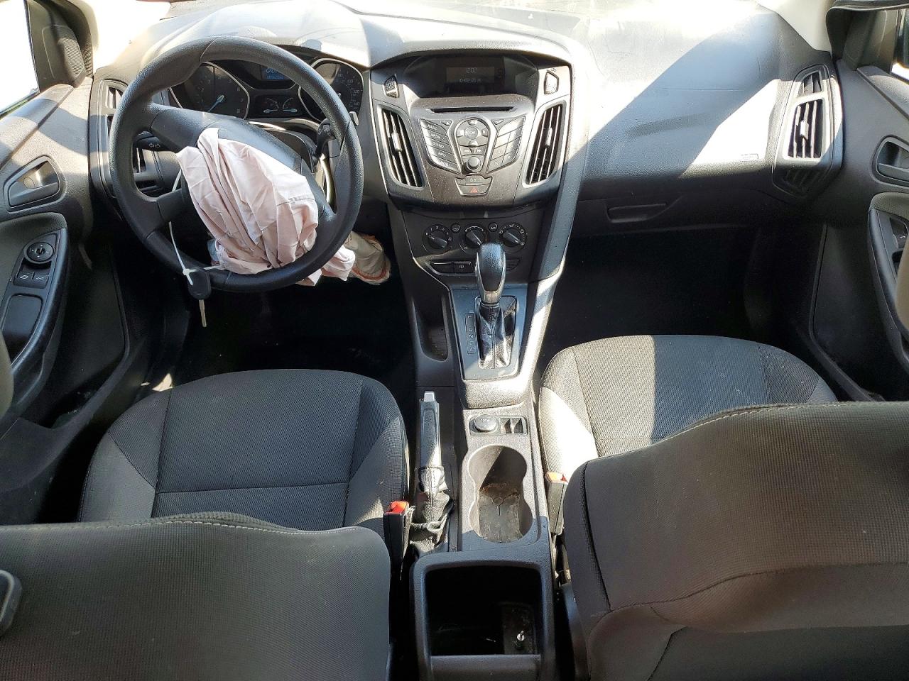 2014 Ford Focus S White vin: 1FADP3E21EL440846