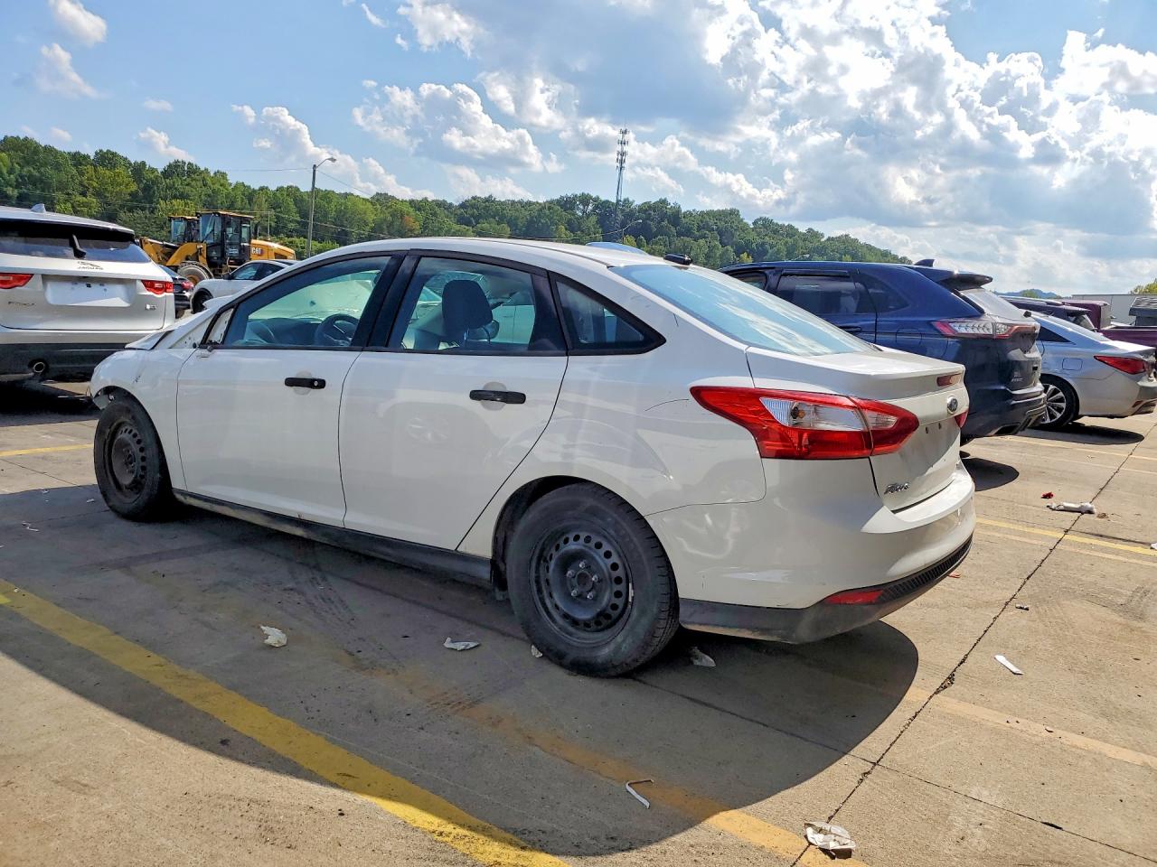 2014 Ford Focus S White vin: 1FADP3E21EL440846