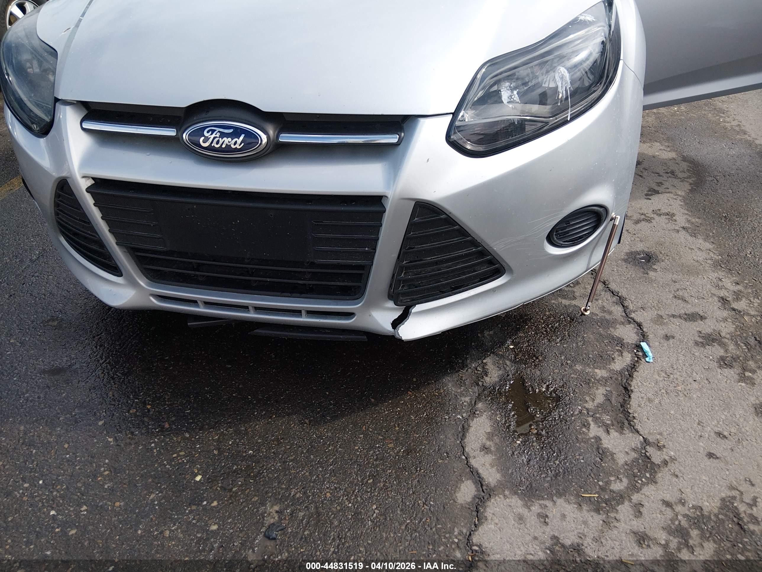 2014 Ford Focus S Silver vin: 1FADP3E21EL452592