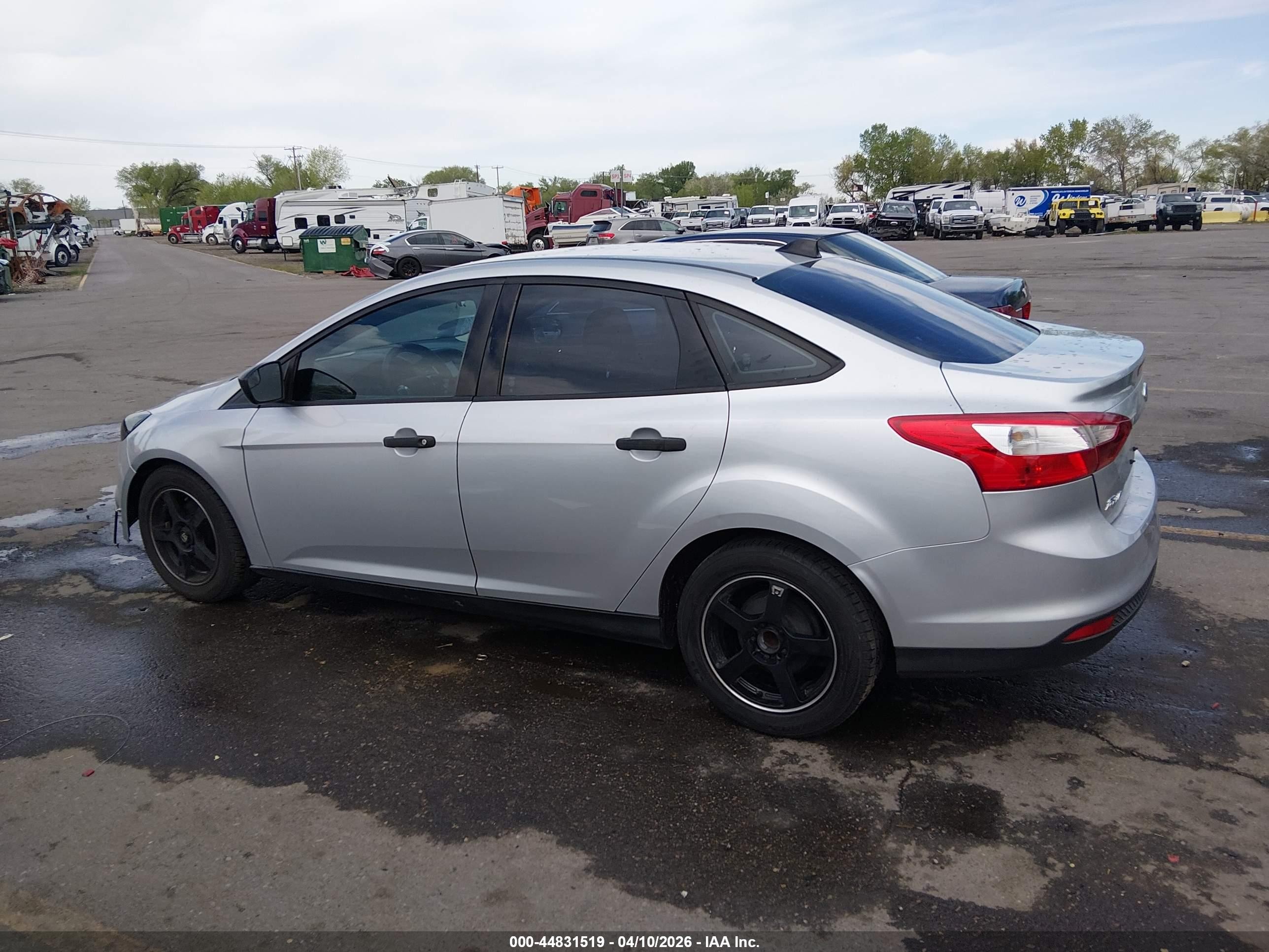 2014 Ford Focus S Silver vin: 1FADP3E21EL452592