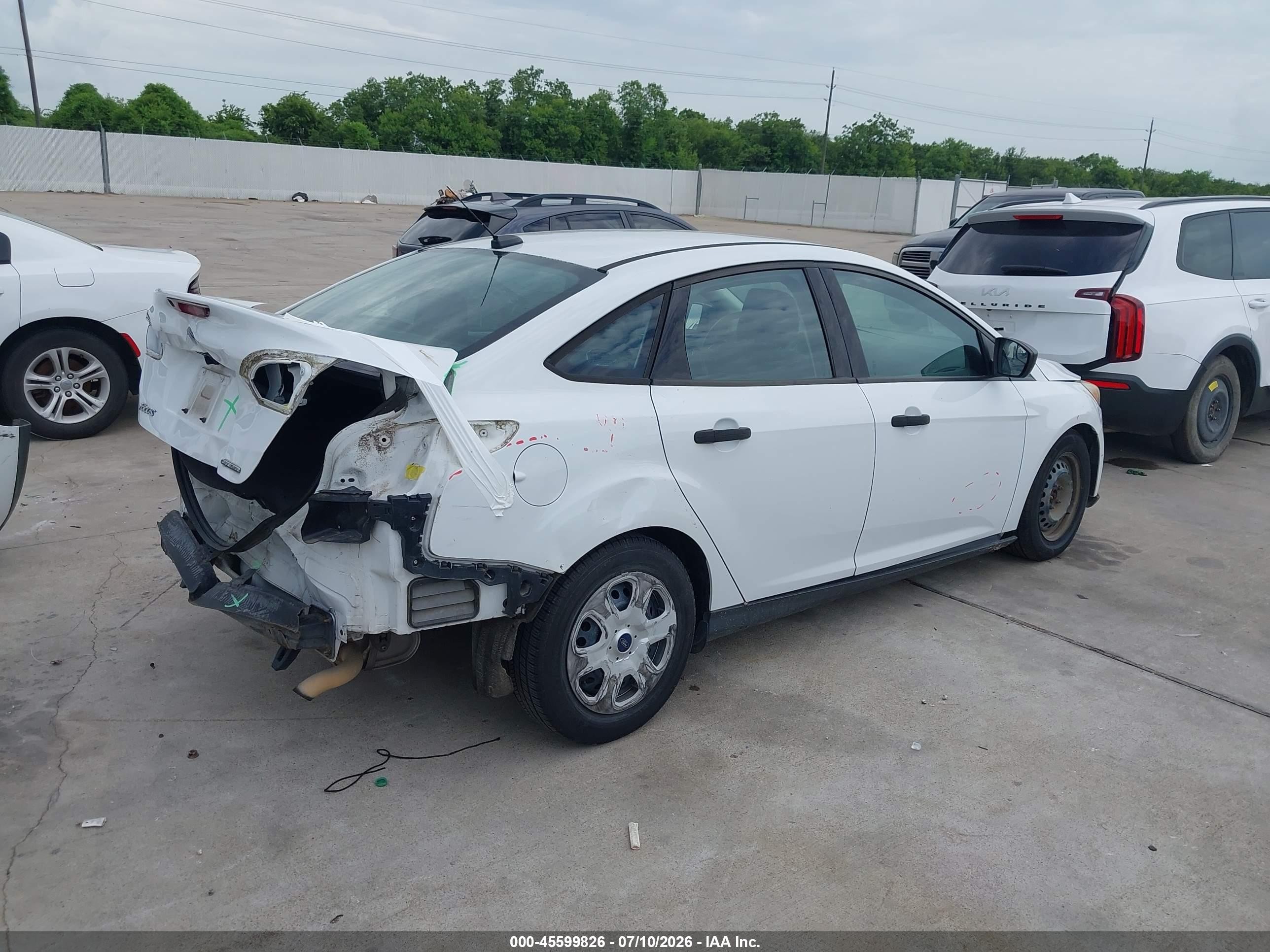 2015 Ford Focus S White vin: 1FADP3E21FL219152
