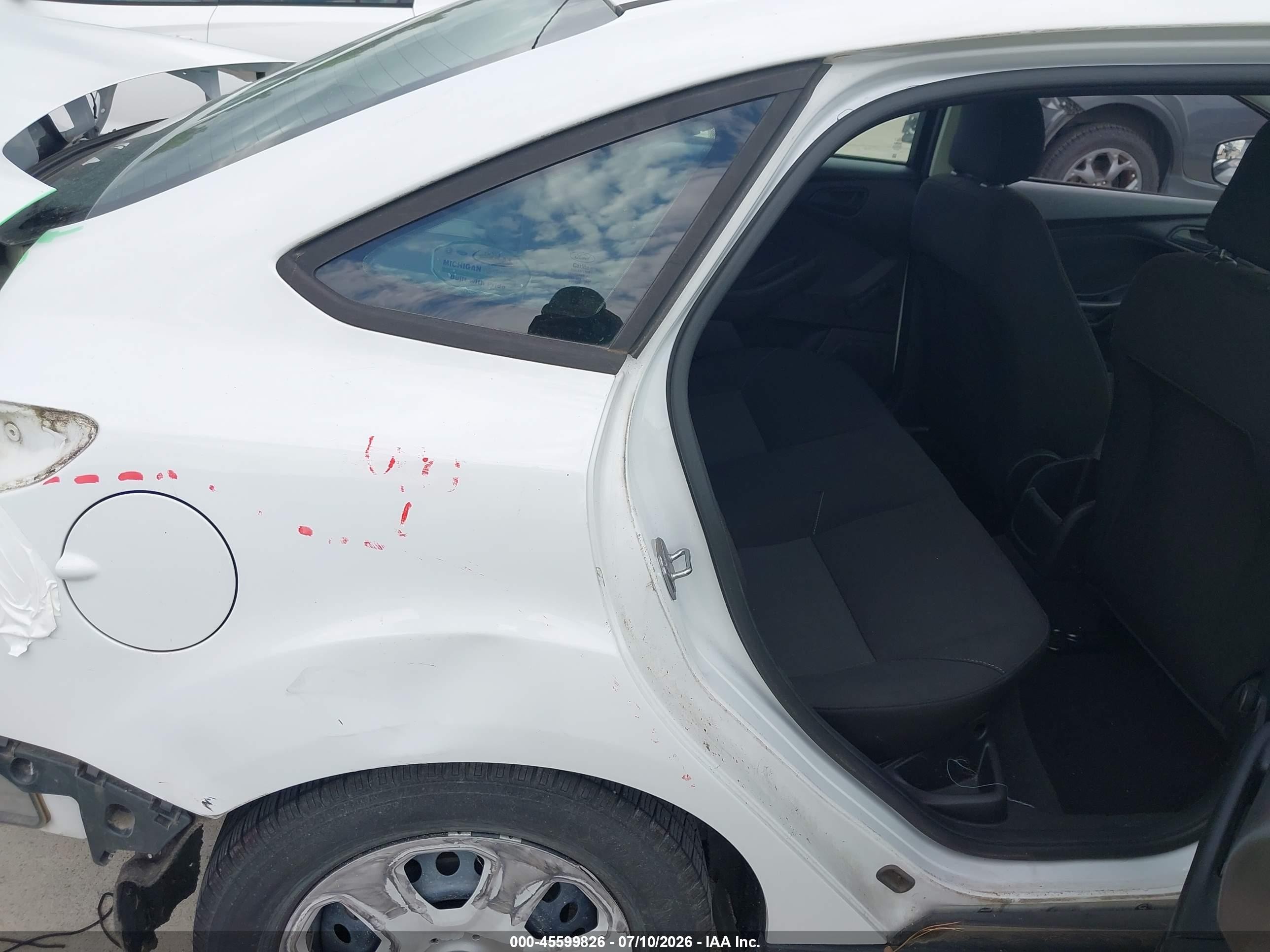 2015 Ford Focus S White vin: 1FADP3E21FL219152