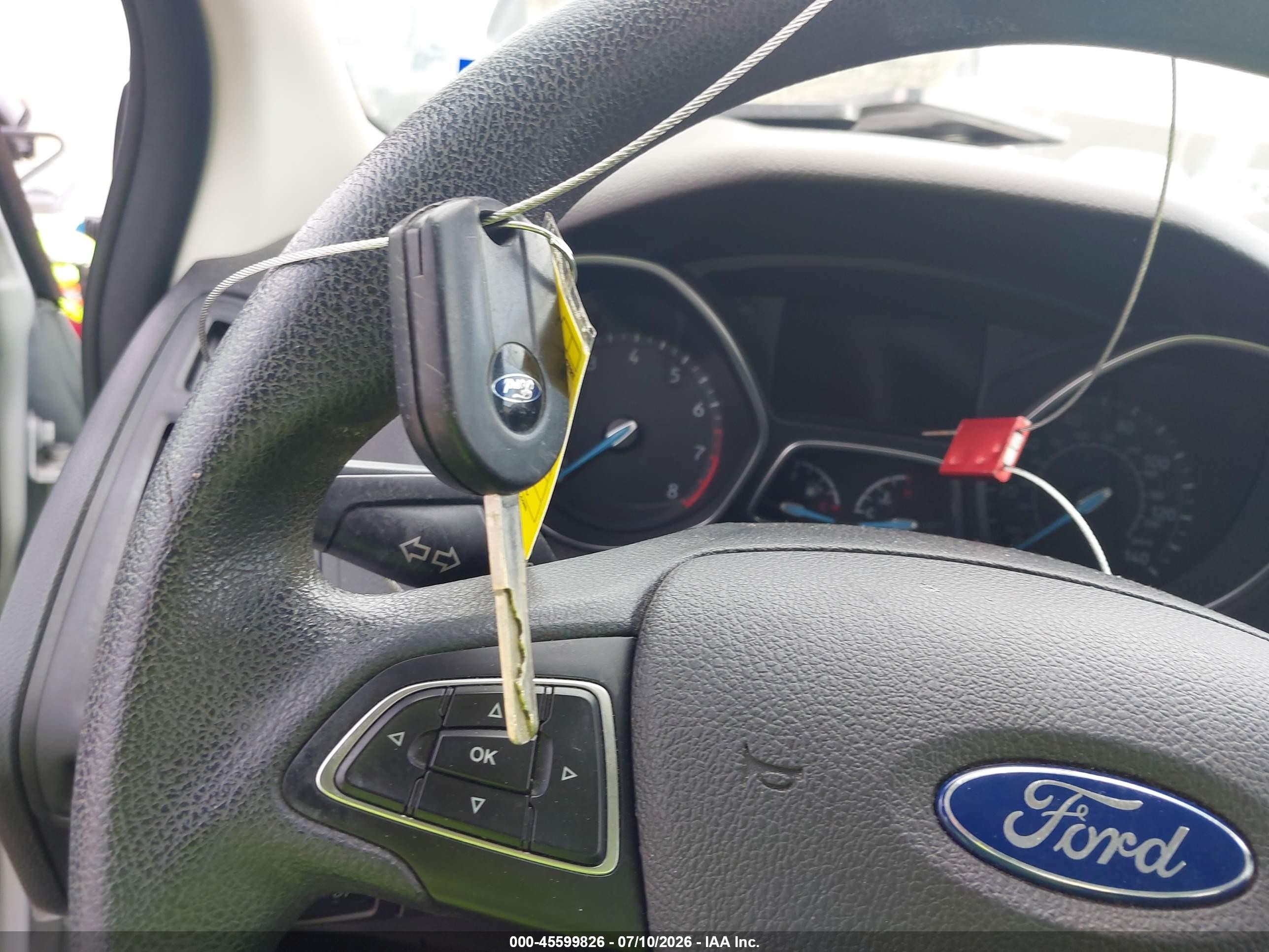 2015 Ford Focus S White vin: 1FADP3E21FL219152