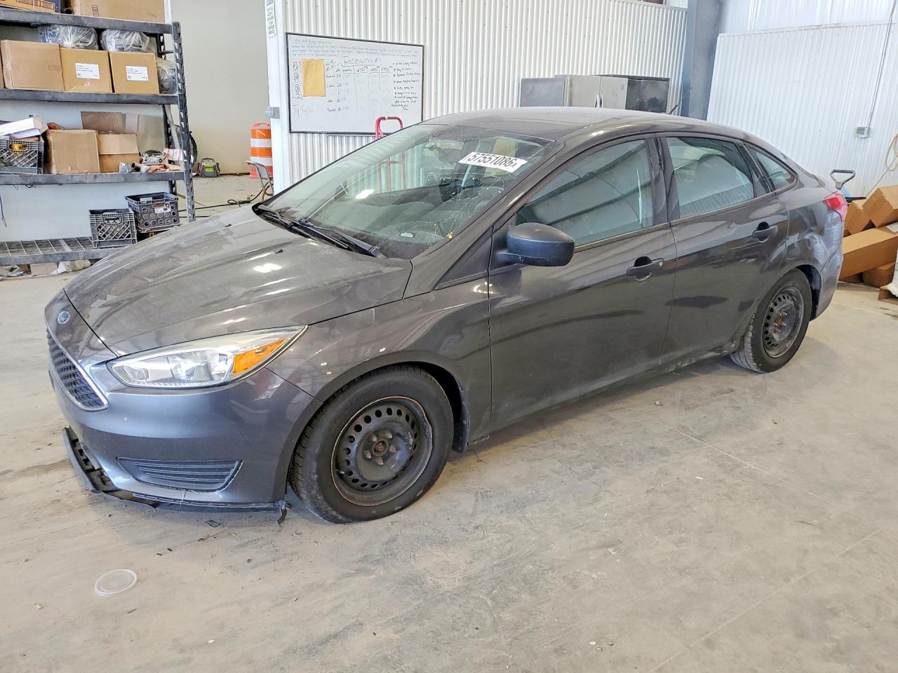 2015 Ford Focus S Gray vin: 1FADP3E21FL261322