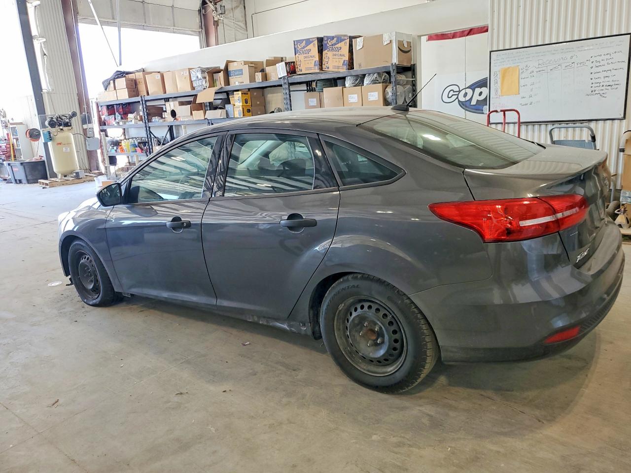2015 Ford Focus S Gray vin: 1FADP3E21FL261322