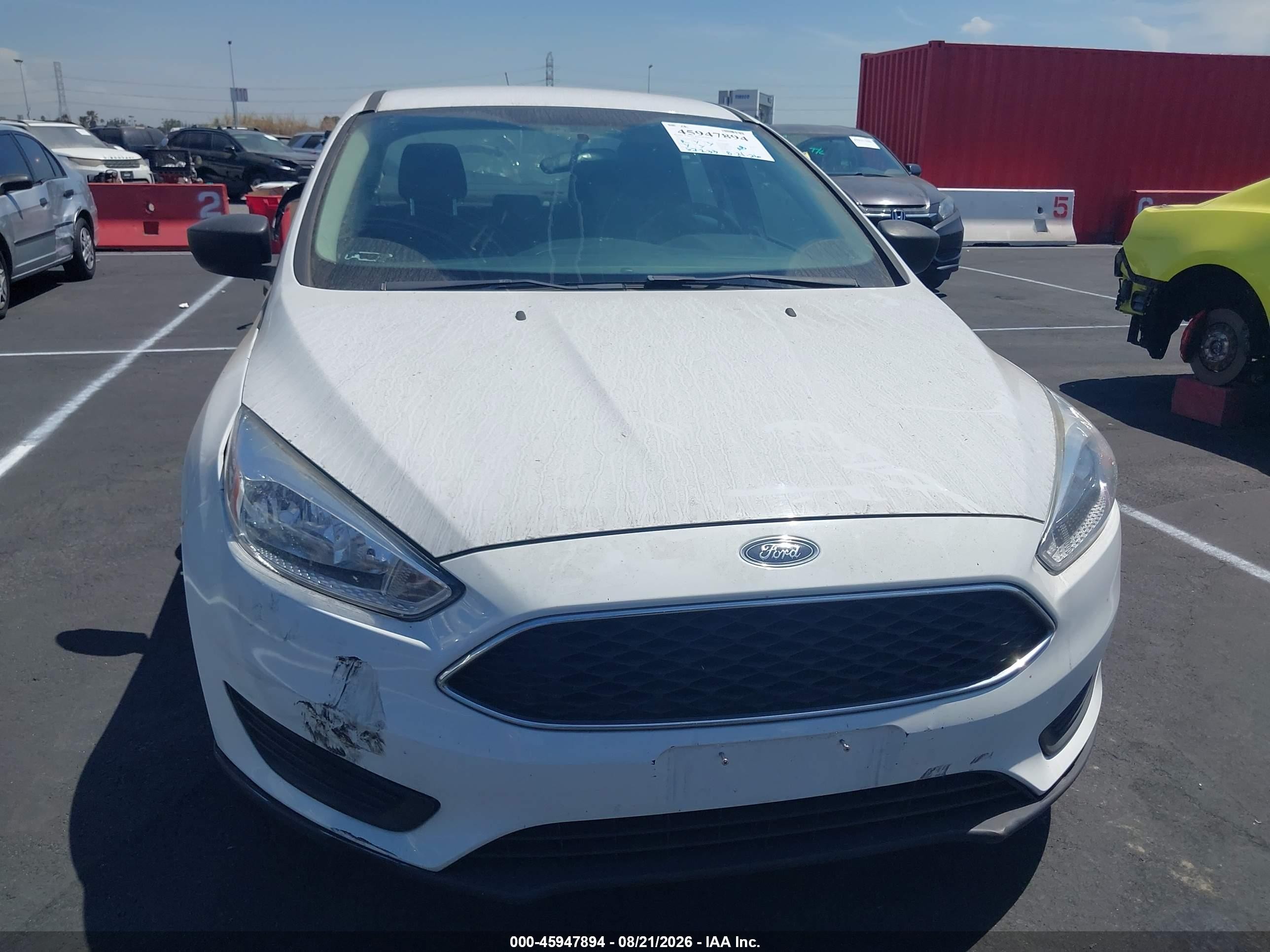 2015 Ford Focus S Белый vin: 1FADP3E21FL368399
