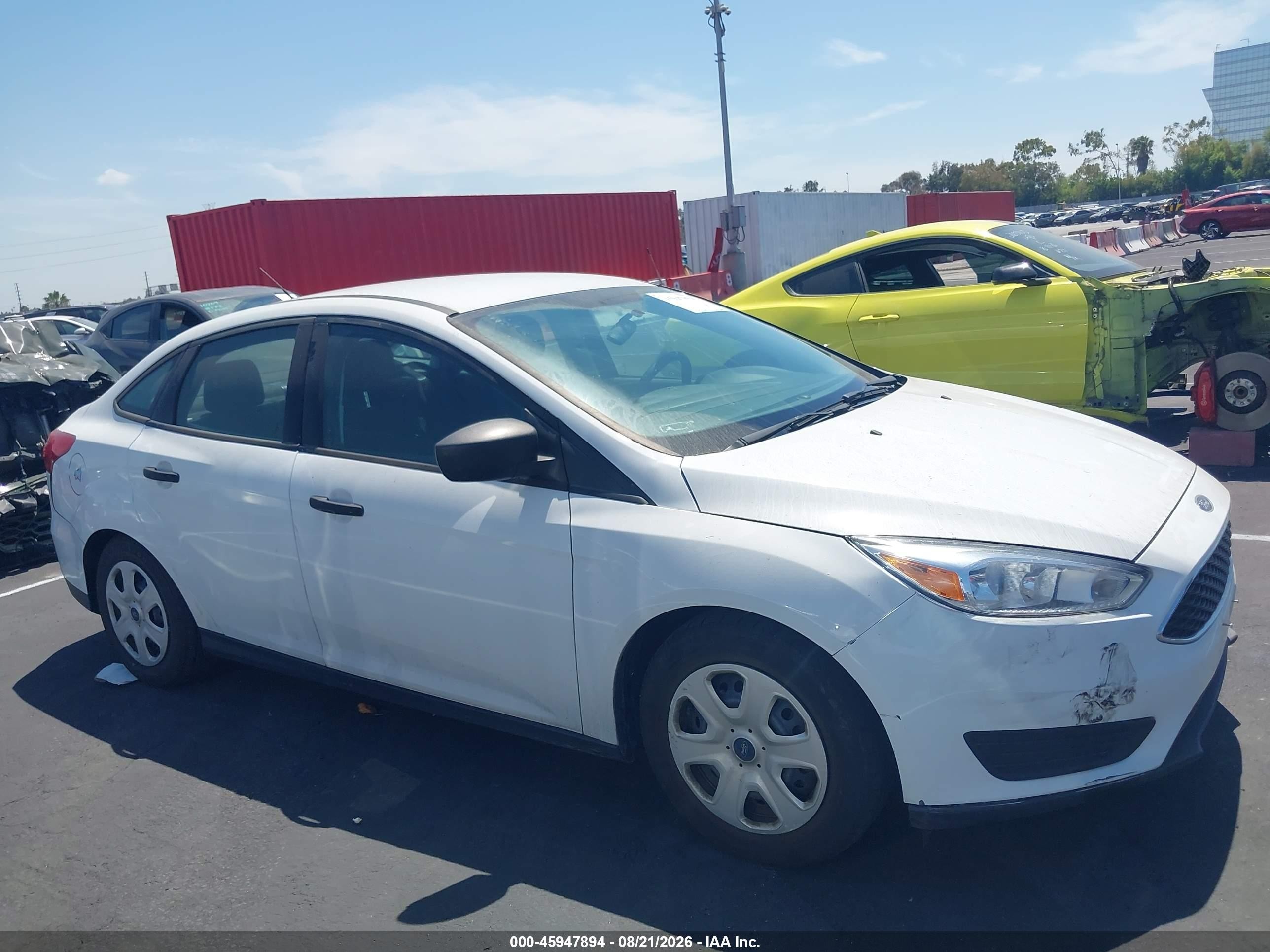 2015 Ford Focus S Белый vin: 1FADP3E21FL368399