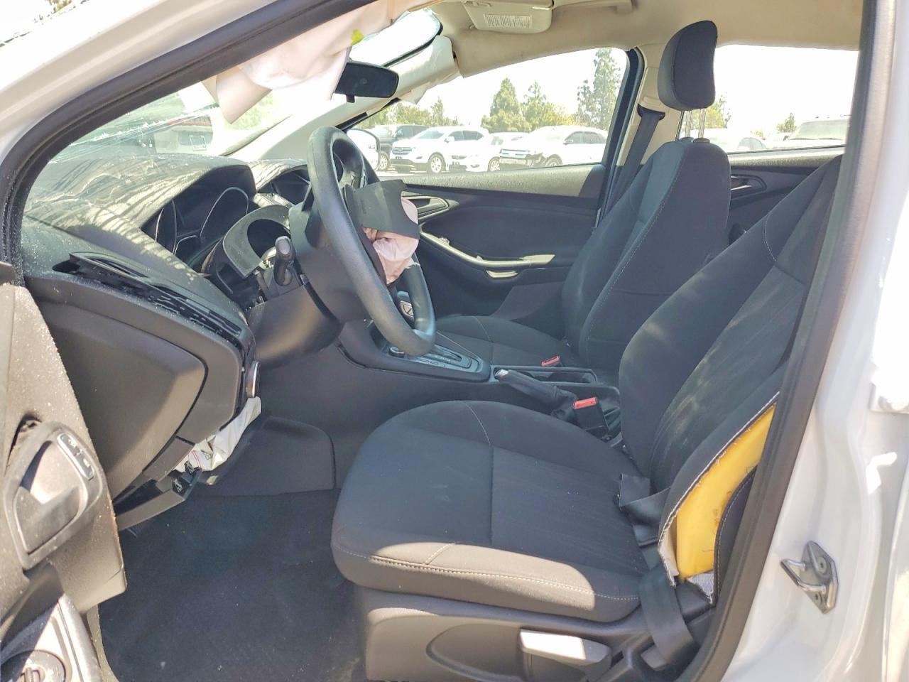 2016 Ford Focus S White vin: 1FADP3E21GL399198