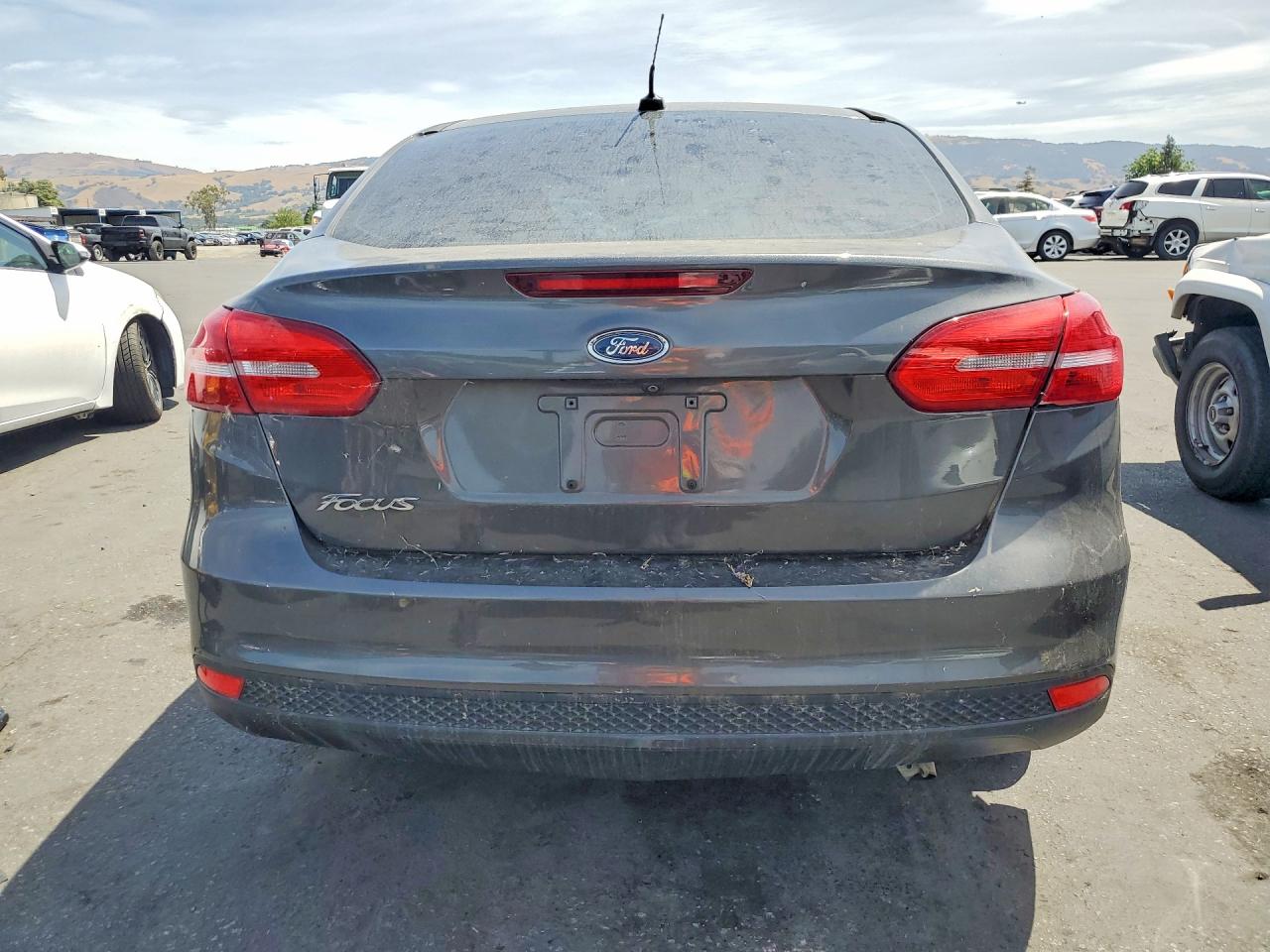 2017 Ford Focus S Gray vin: 1FADP3E21HL206291