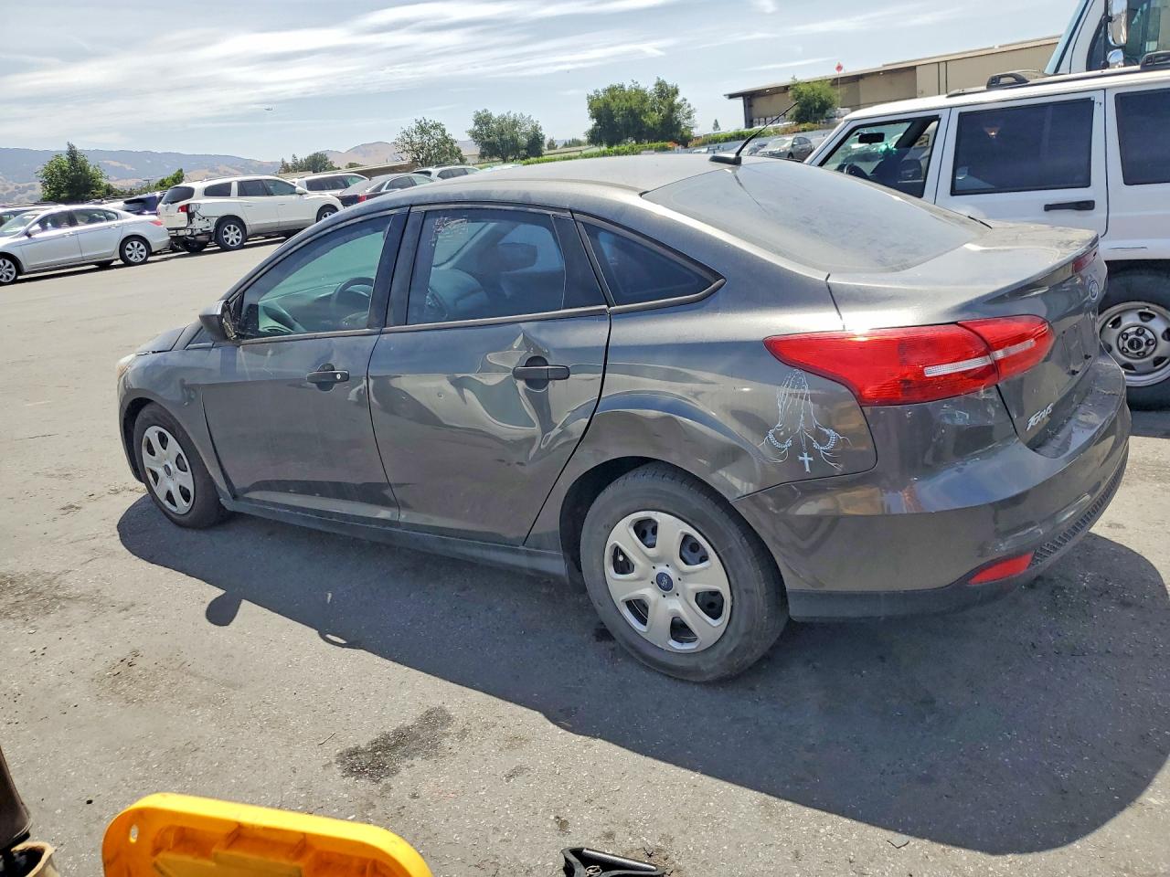 2017 Ford Focus S Gray vin: 1FADP3E21HL206291