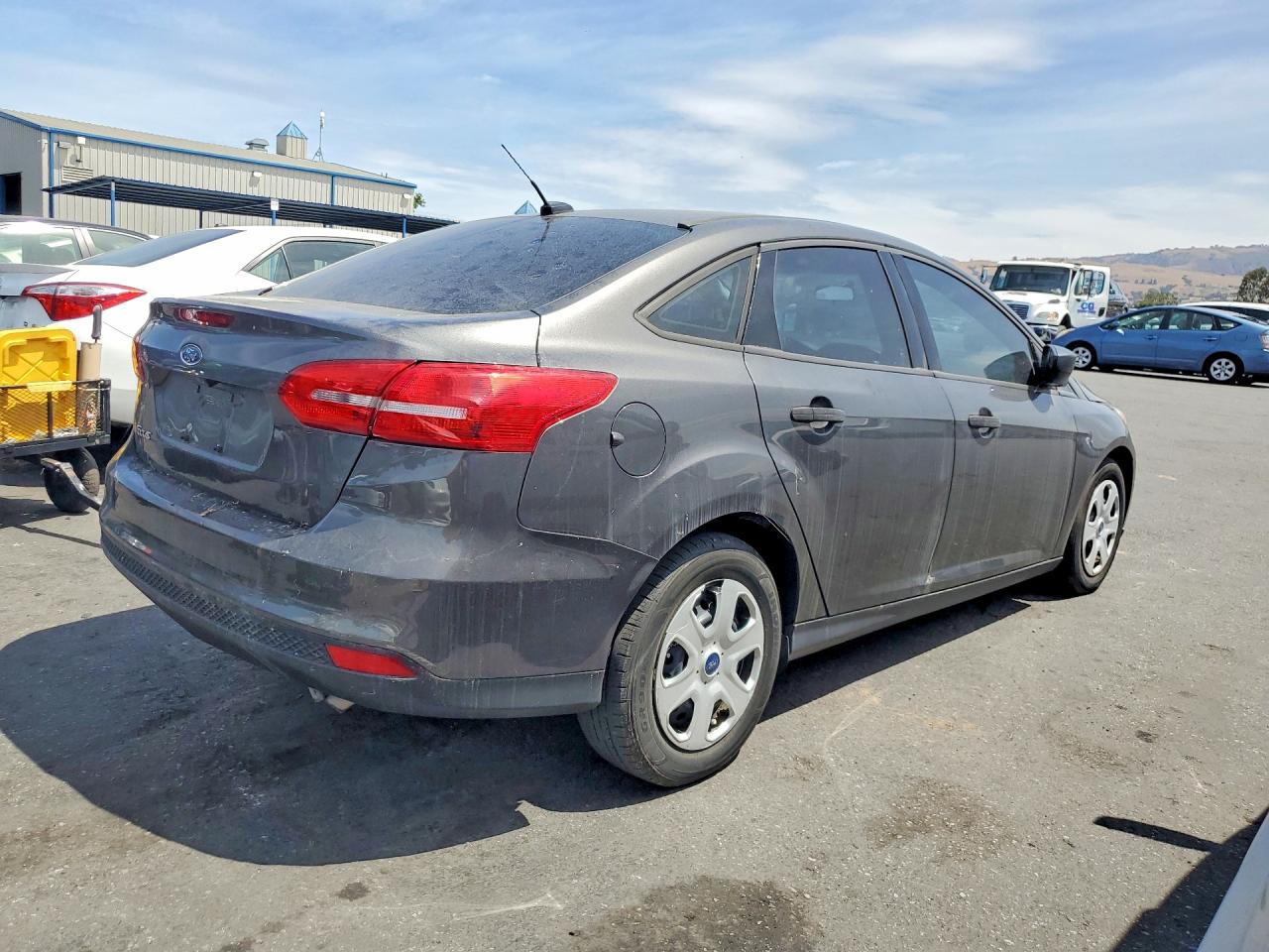 2017 Ford Focus S Gray vin: 1FADP3E21HL206291
