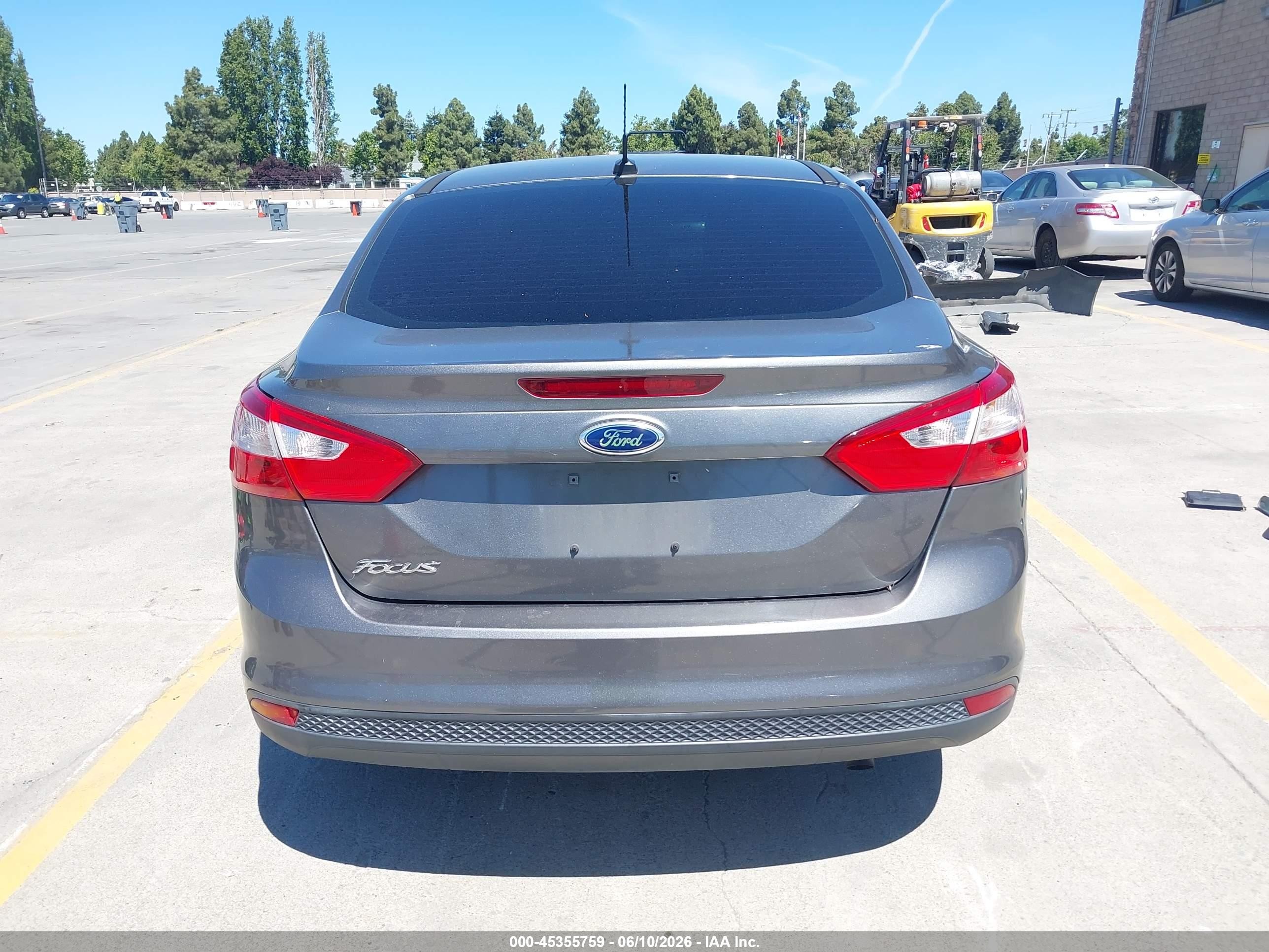 2013 Ford Focus S Gray vin: 1FADP3E22DL277705