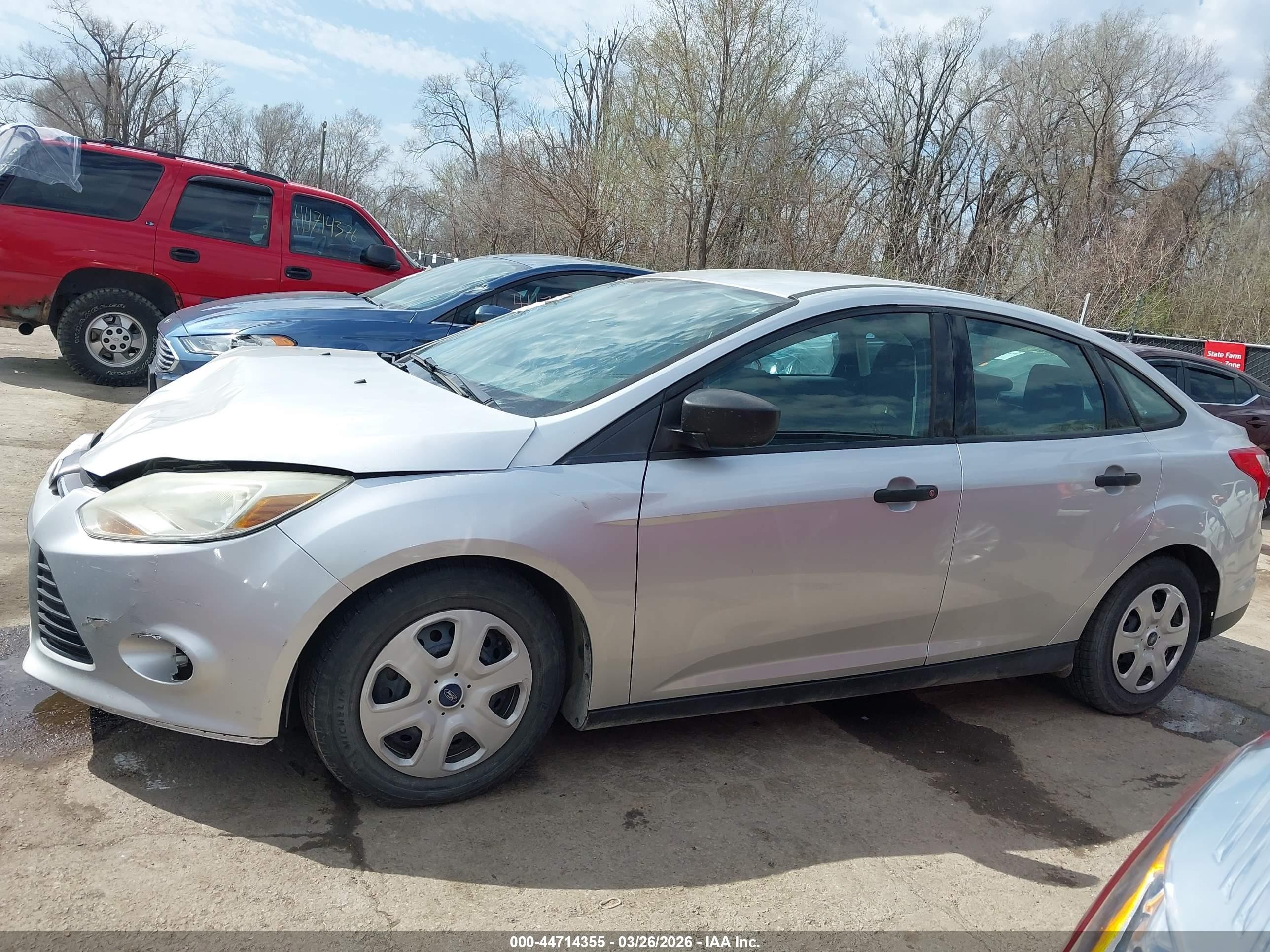 2014 Ford Focus S Silver vin: 1FADP3E22EL168775