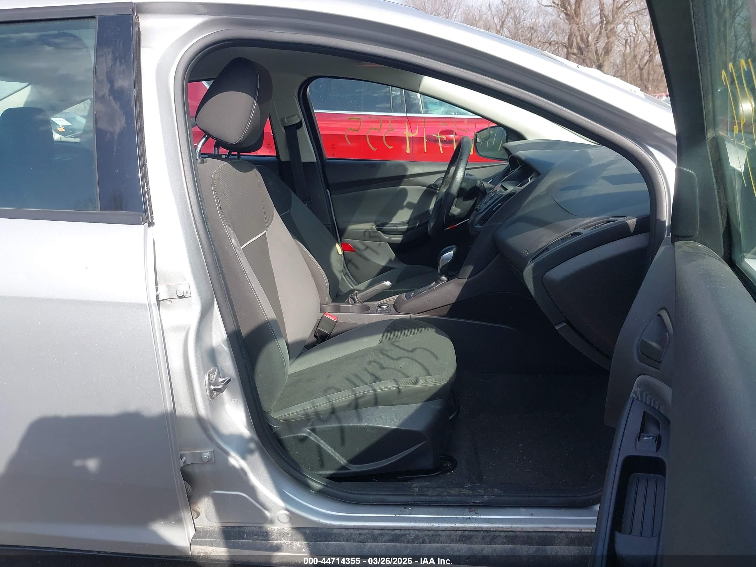 2014 Ford Focus S Silver vin: 1FADP3E22EL168775