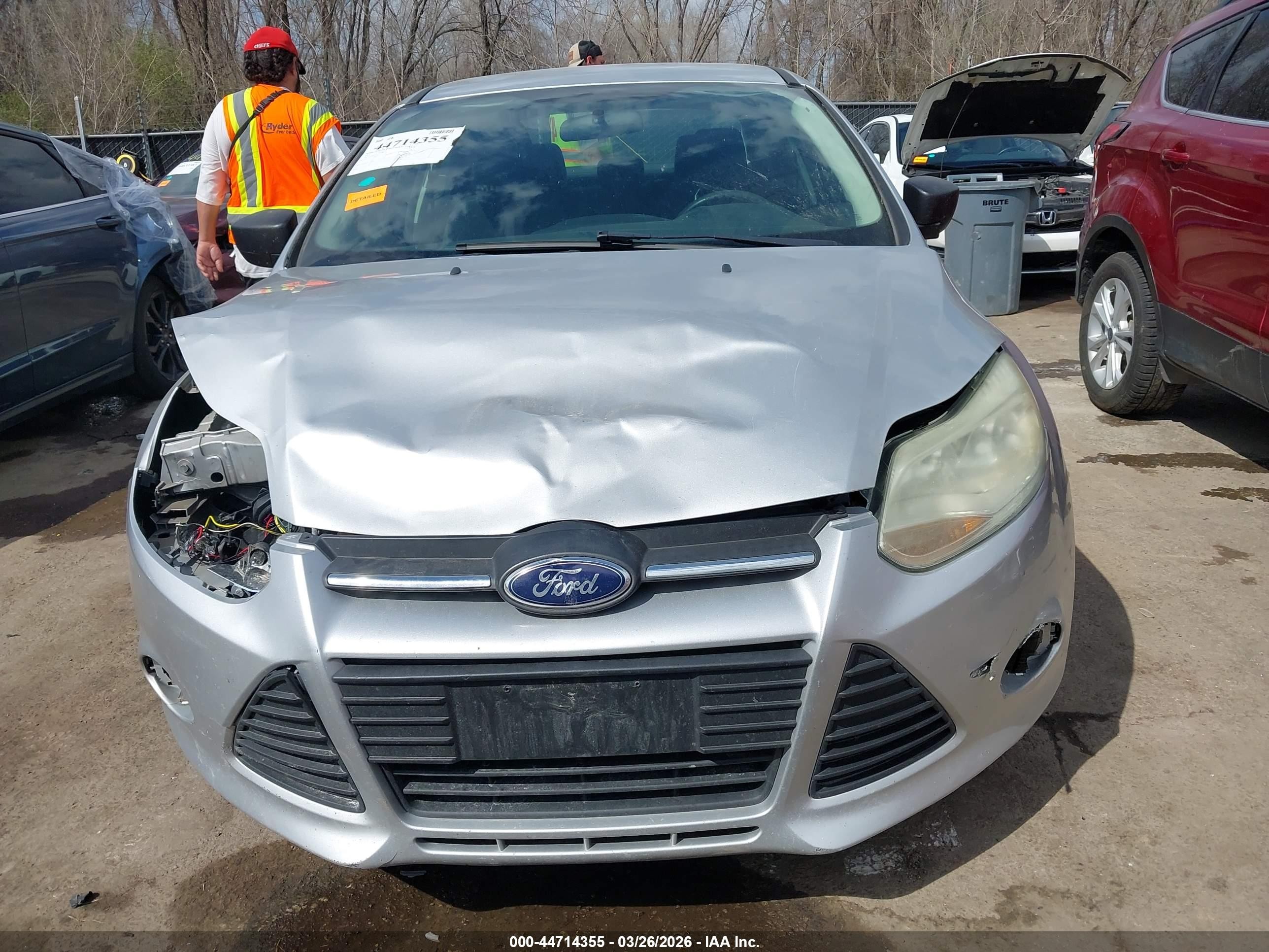 2014 Ford Focus S Silver vin: 1FADP3E22EL168775