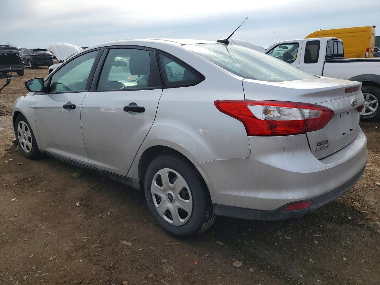 2014 Ford Focus Silver vin: 1FADP3E22EL369351